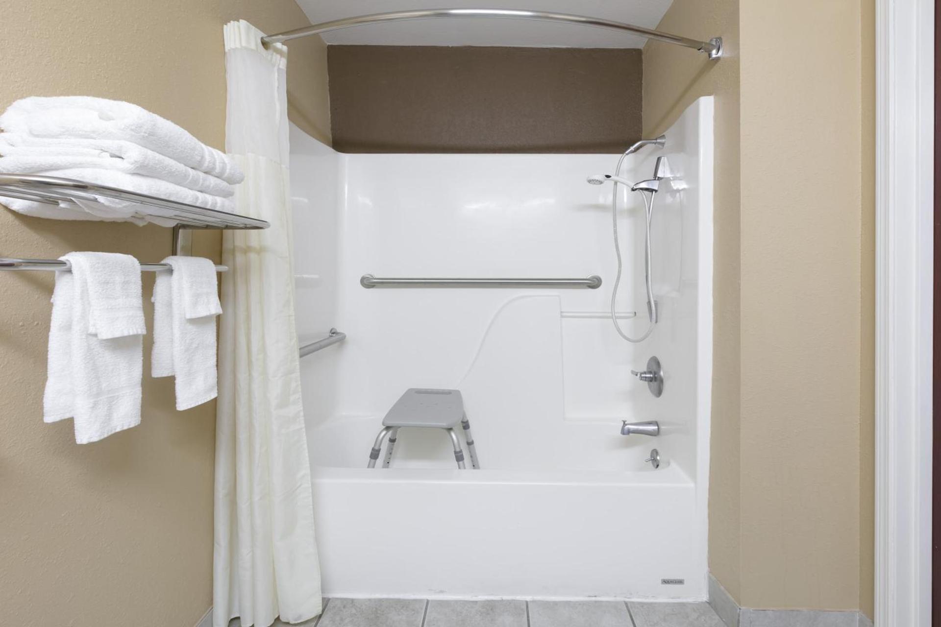 Microtel Inn and Suites Lafayette photo 40