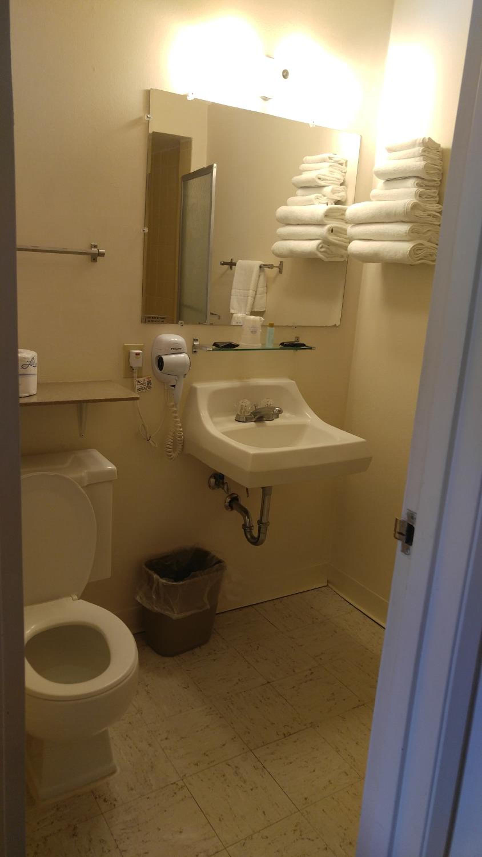 Americas Best Value Inn North Platte photo 6