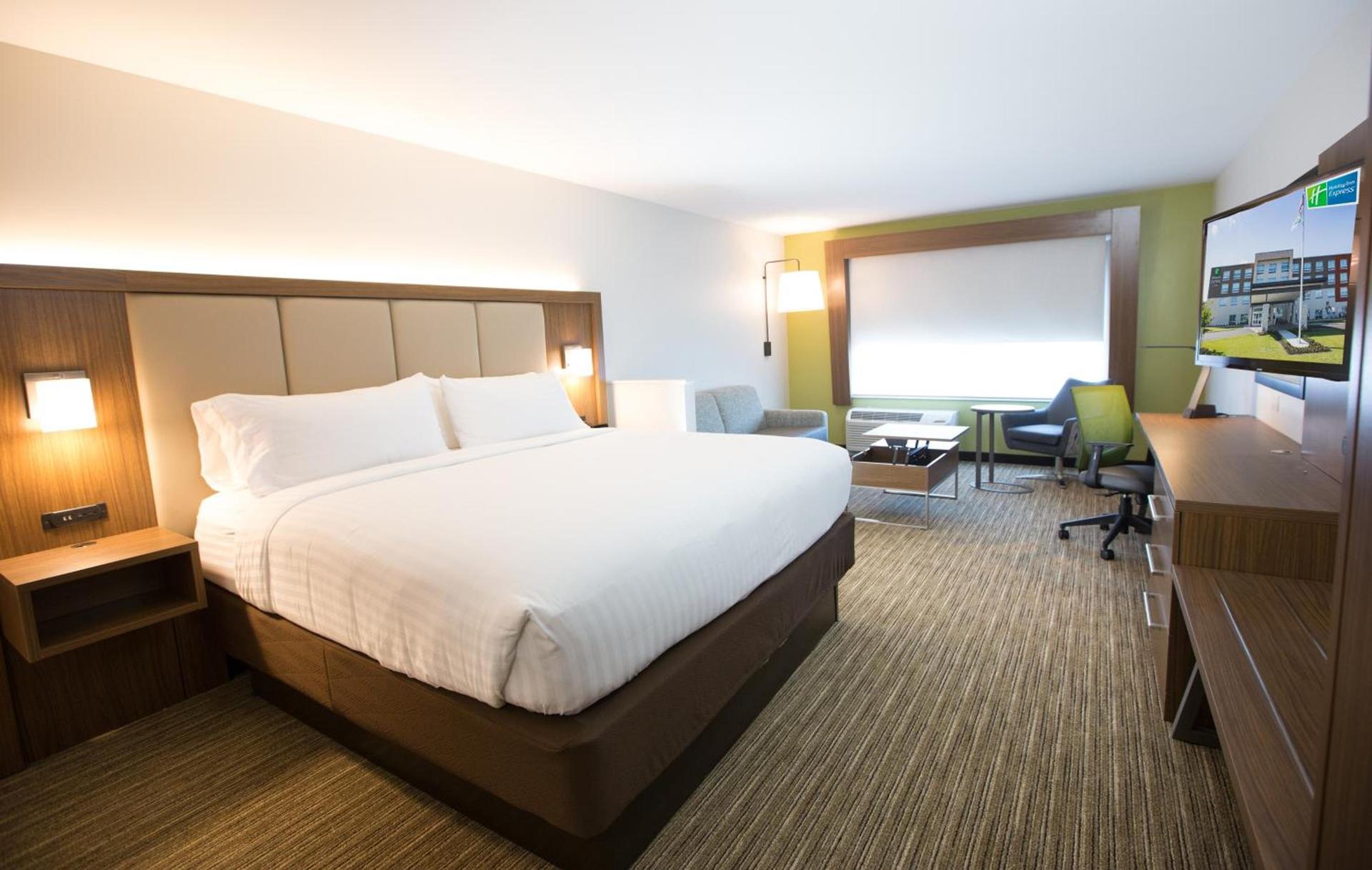 Holiday Inn Express & Suites Nashville North - Springfield by IHG photo 5