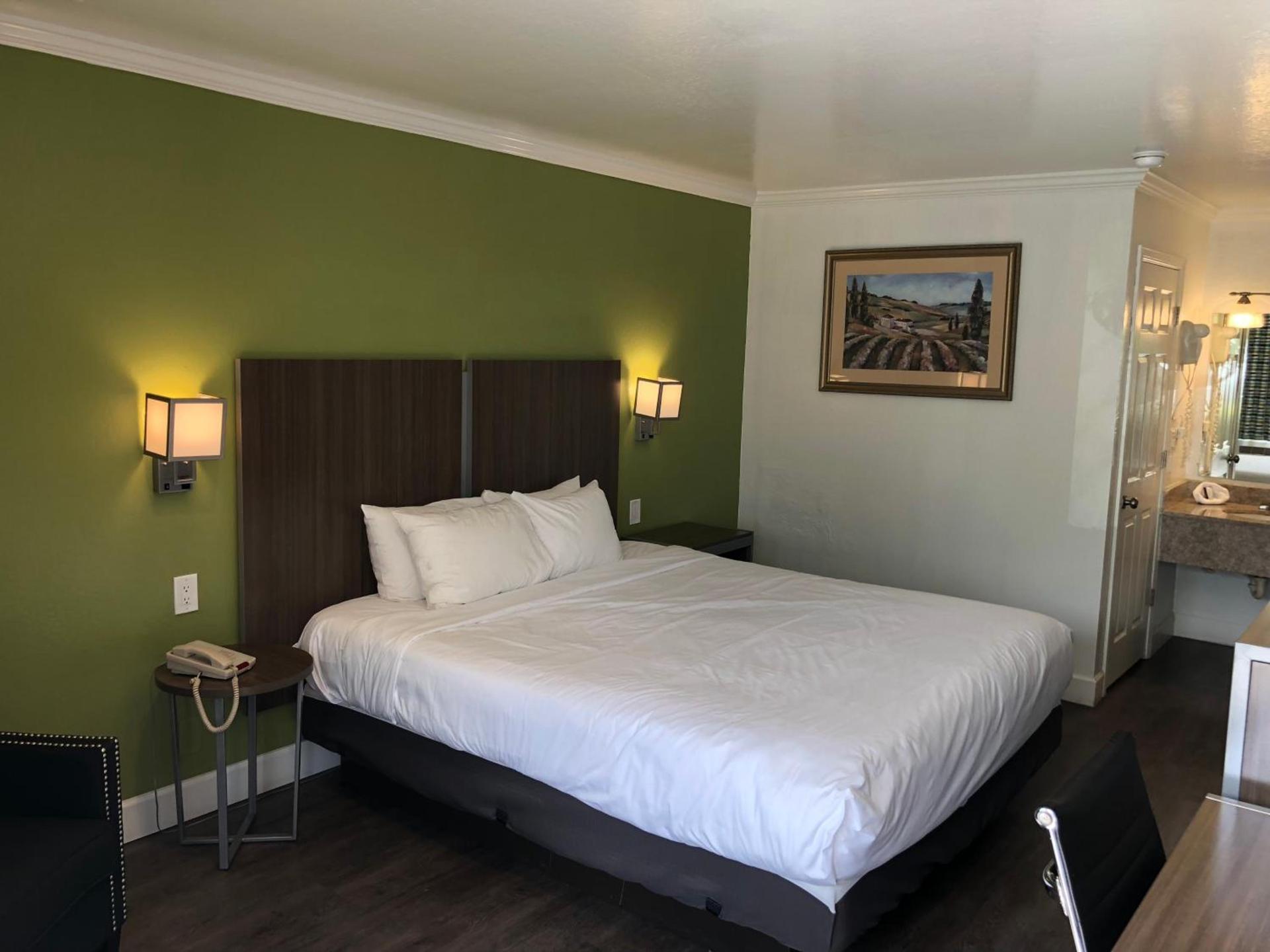 Gilroy Inn photo 8
