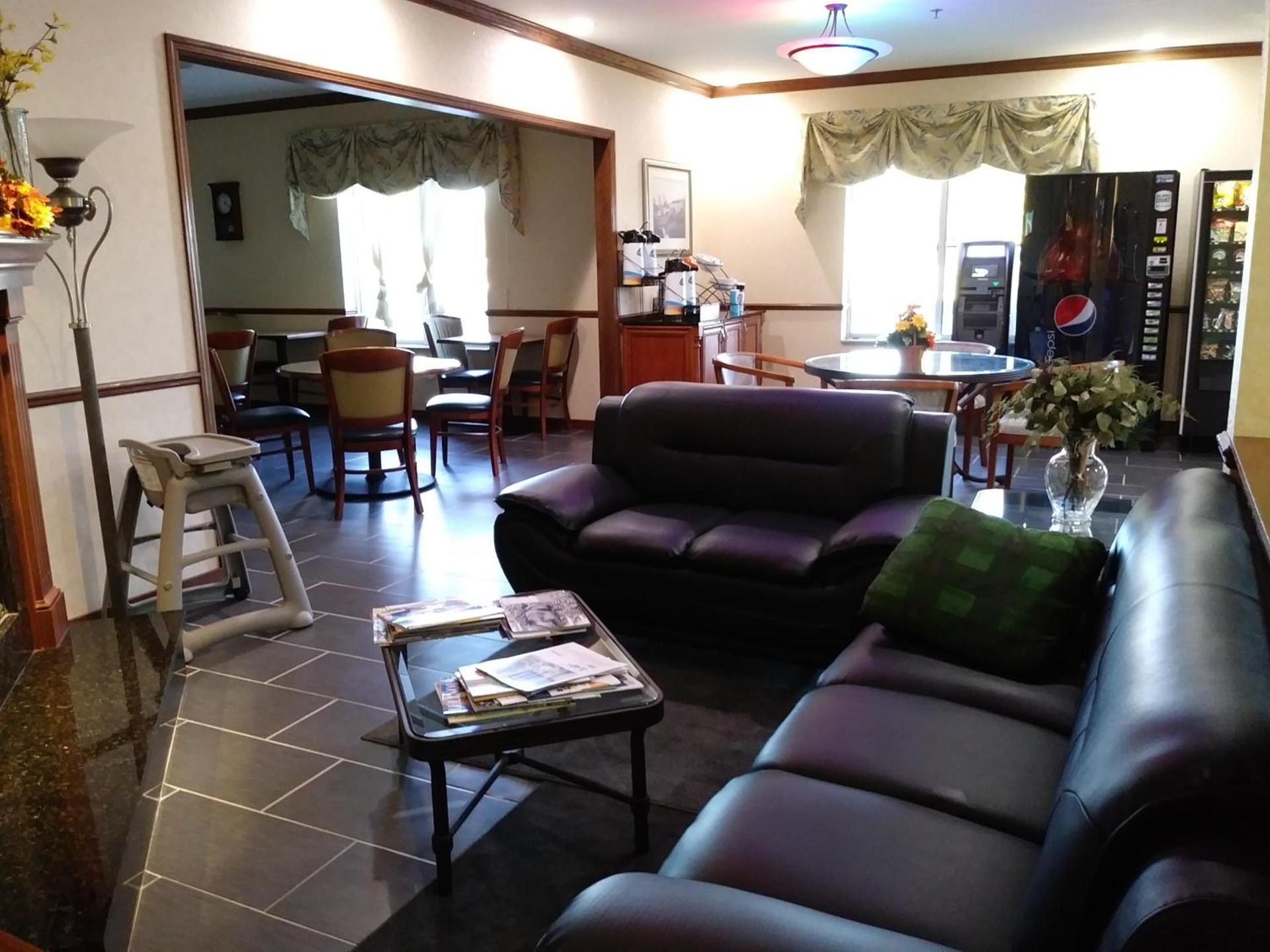 Baymont by Wyndham Waterford/Burlington WI photo 8