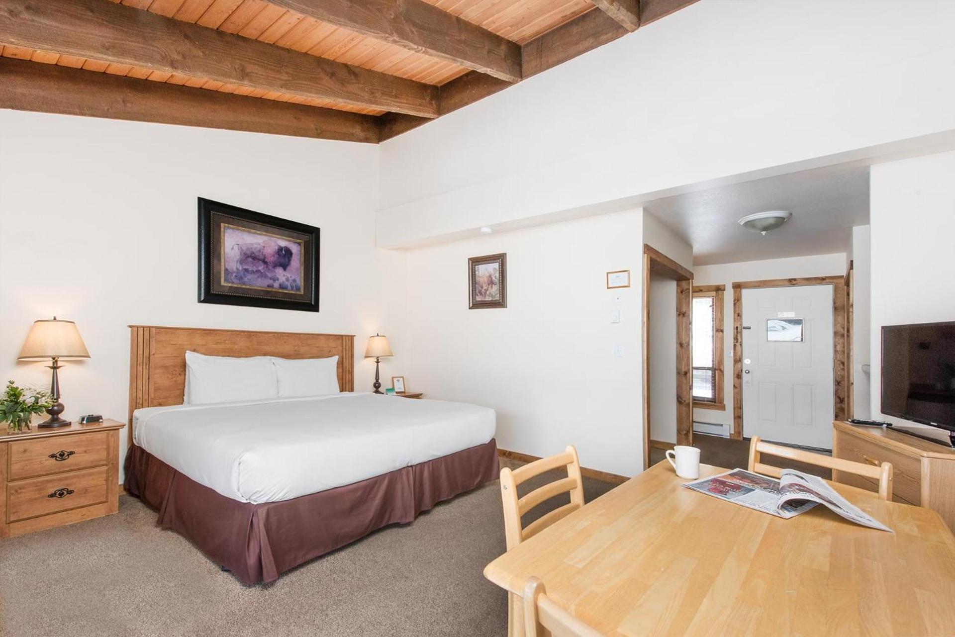 Elk Refuge Inn photo 14