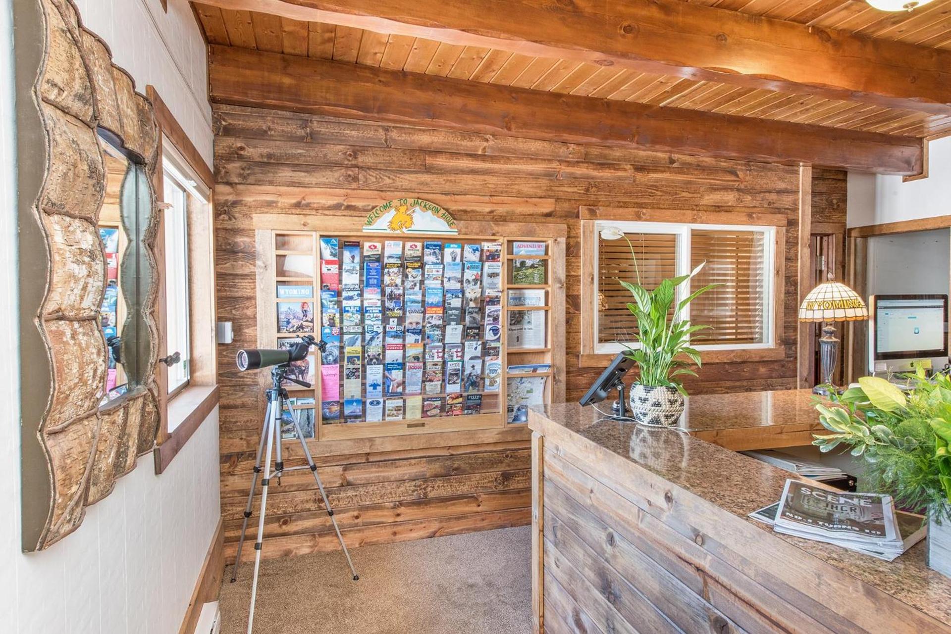 Elk Refuge Inn photo 20
