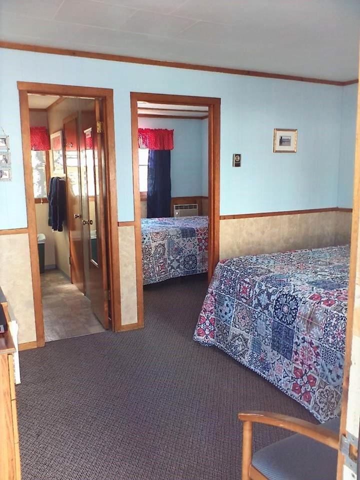 The Monarch Motel photo 2