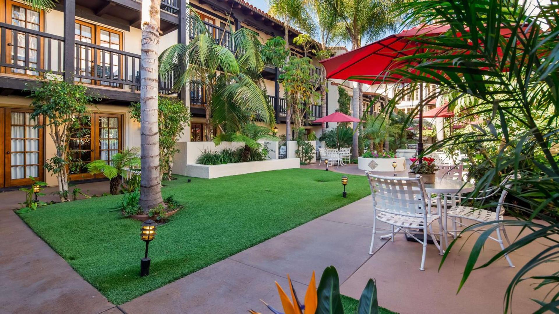 Best Western Plus Carpinteria Inn photo 11