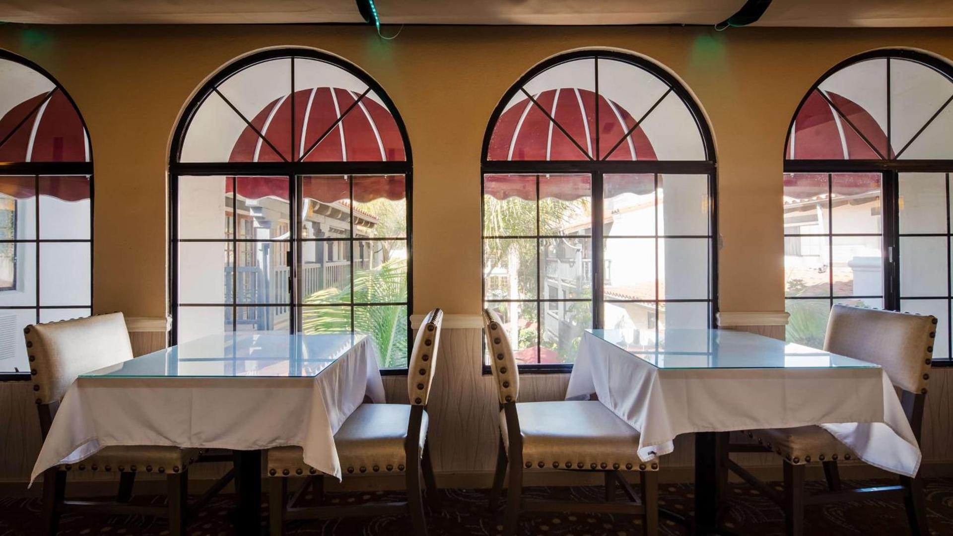 Best Western Plus Carpinteria Inn photo 18