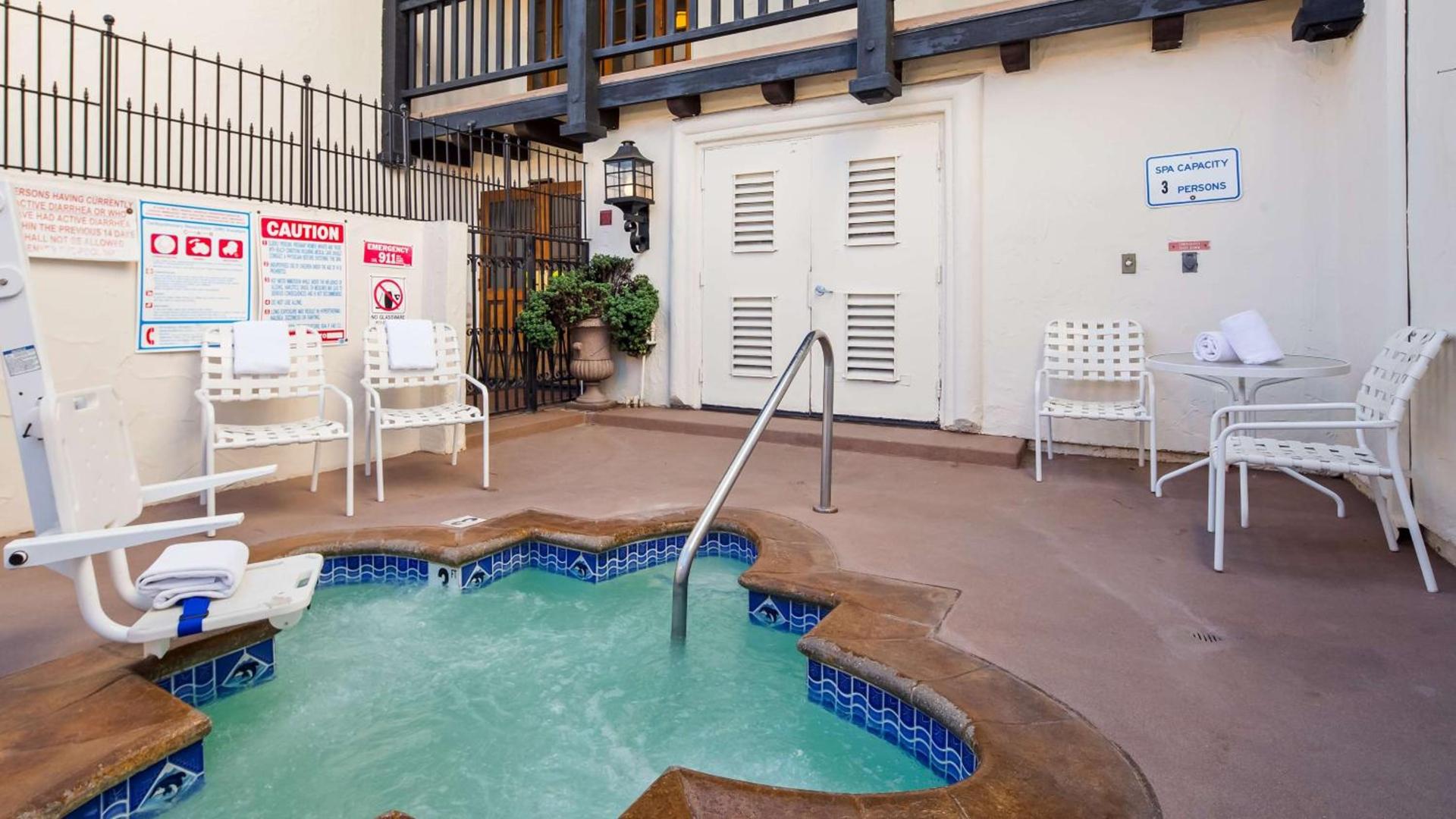 Best Western Plus Carpinteria Inn photo 30