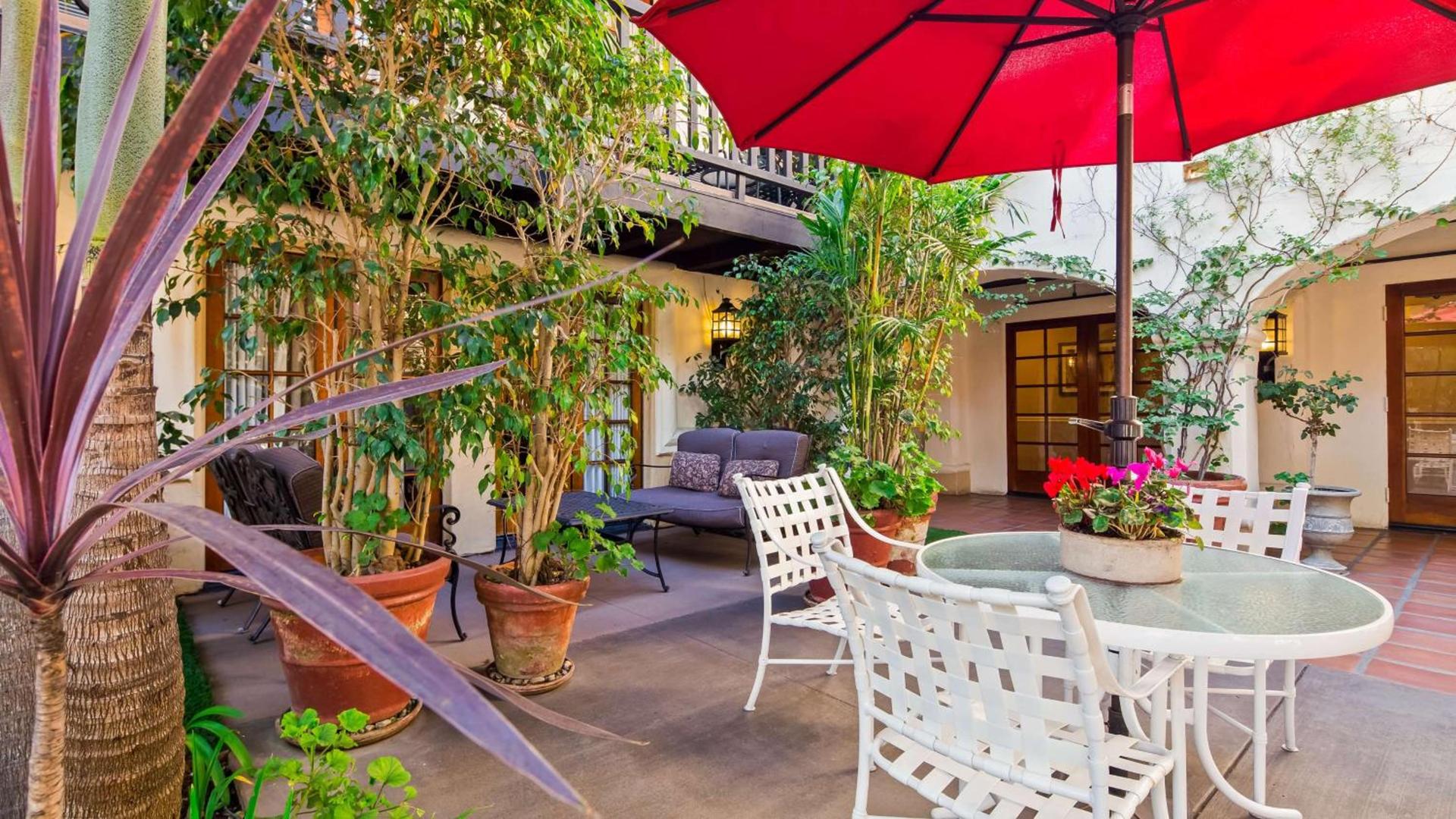 Best Western Plus Carpinteria Inn photo 10