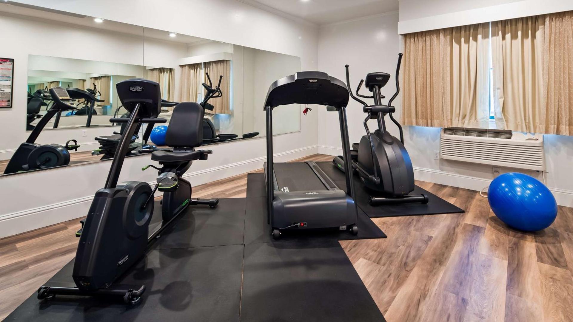 Best Western Plus Palm Court Hotel photo 18