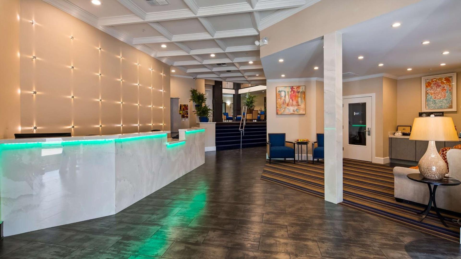 Best Western Plus Palm Court Hotel photo 14