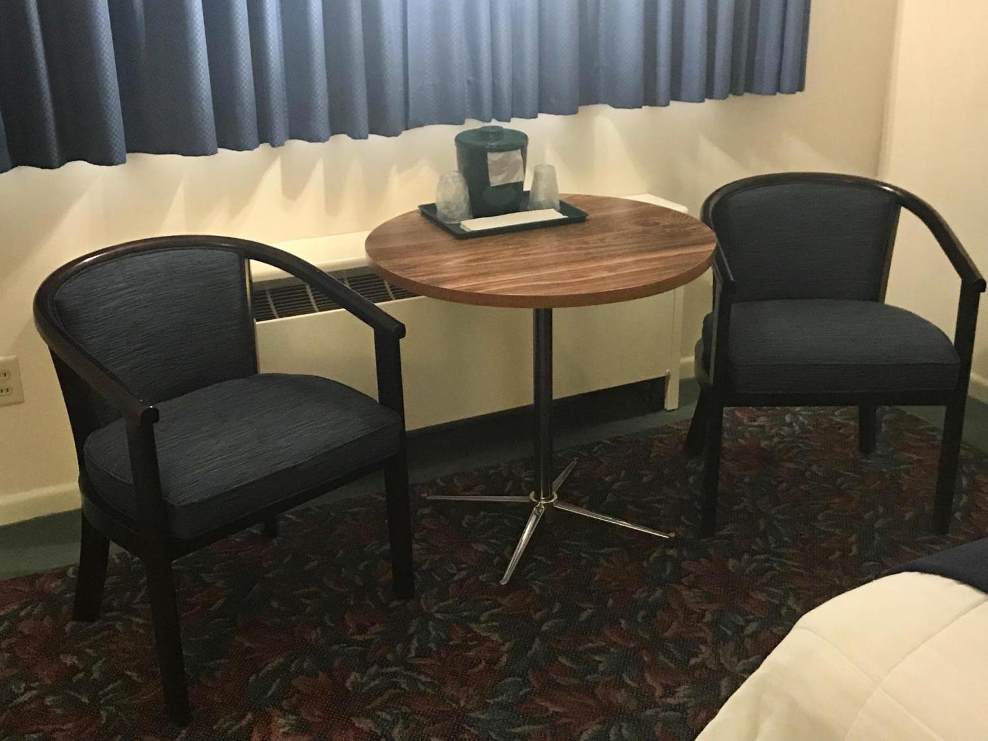 Cedar Motor Inn photo 84