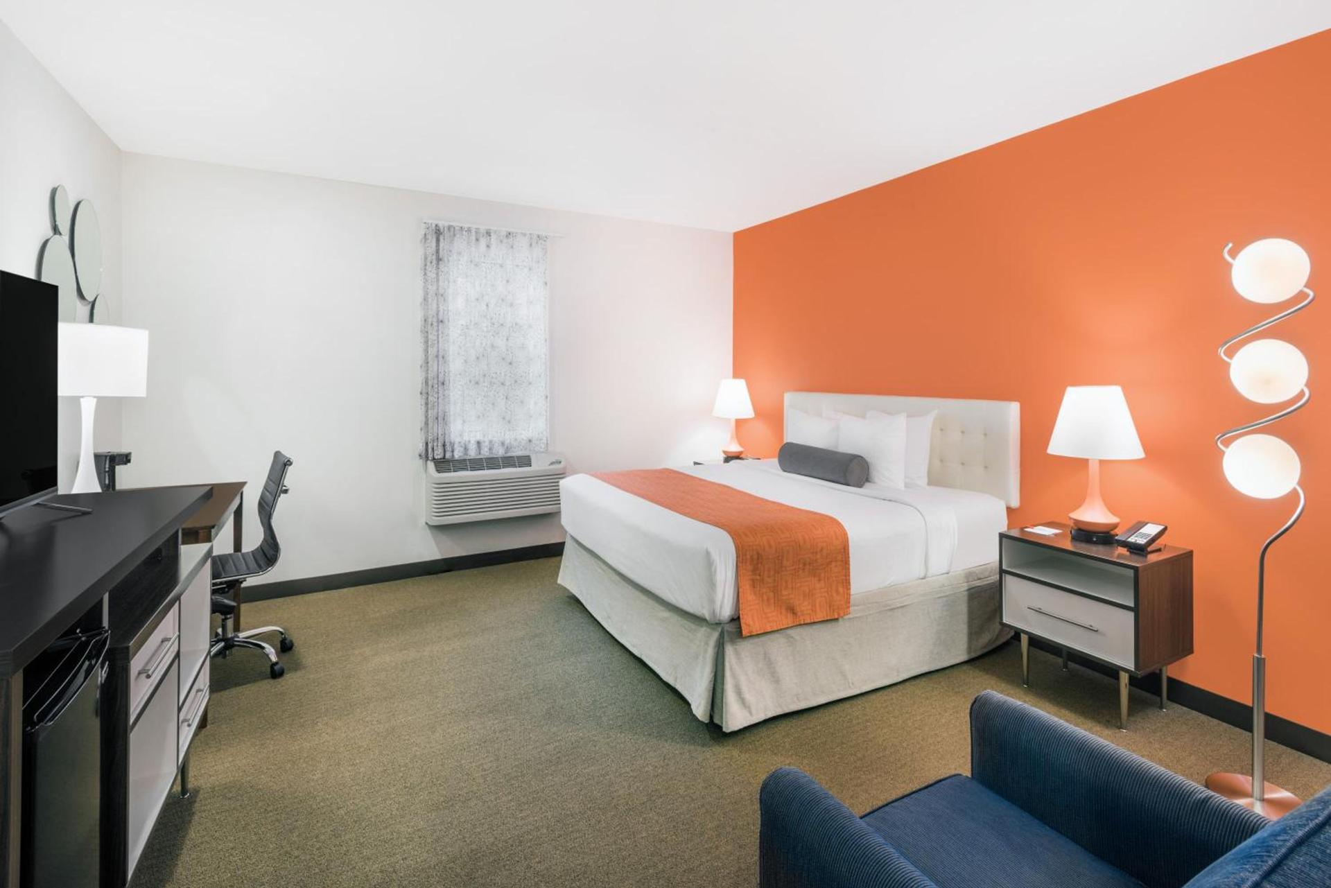Howard Johnson by Wyndham Quincy/ Boston photo 25