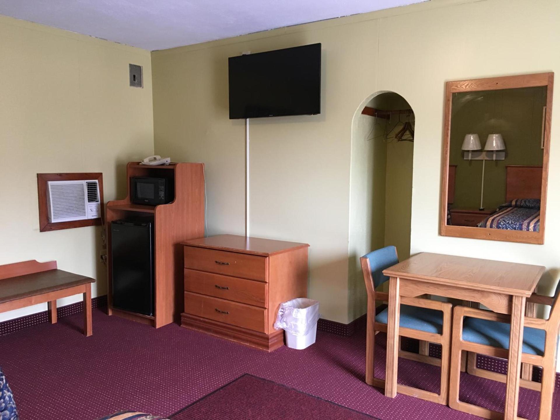 Pine Ridge Motel photo 36