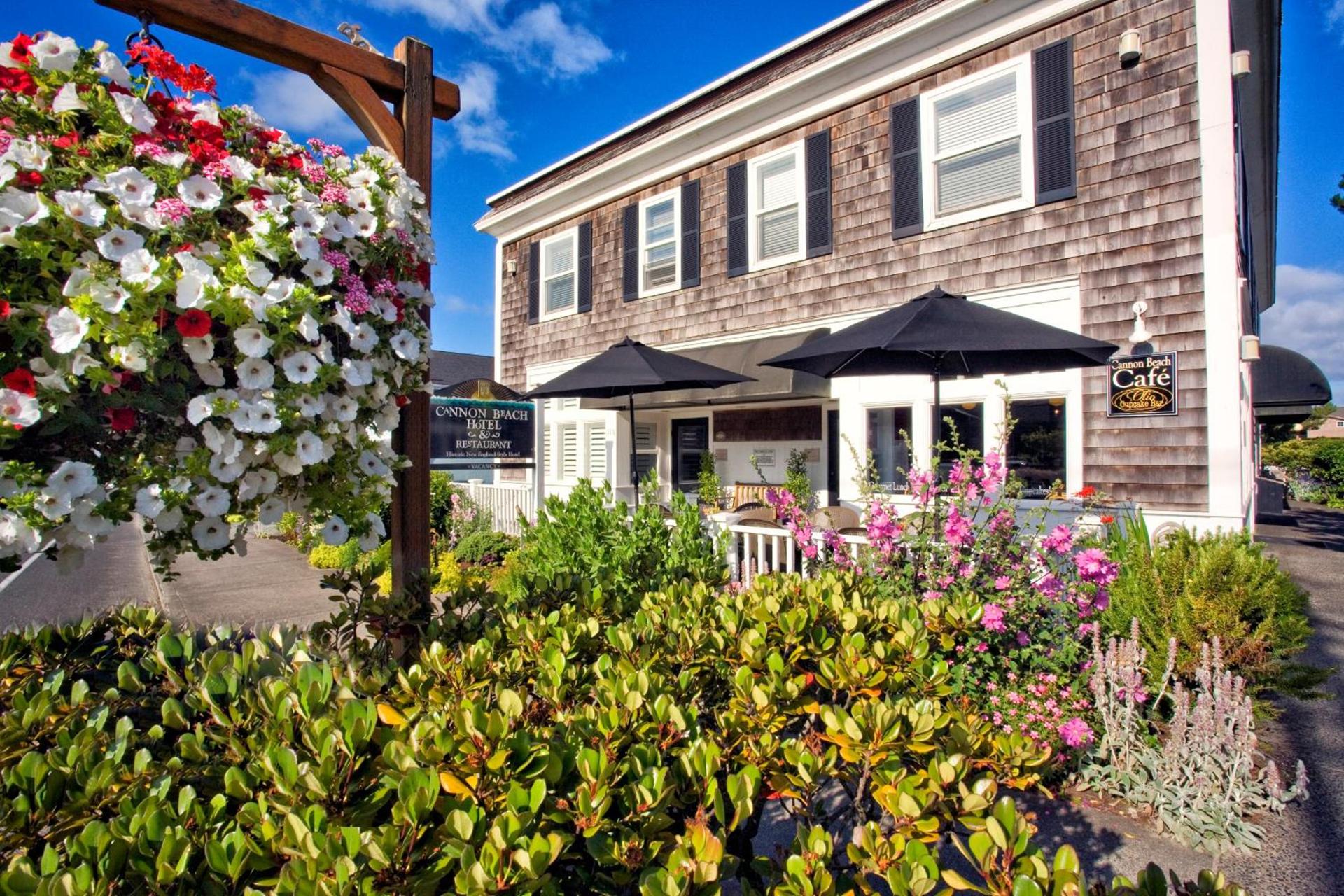Cannon Beach Hotel Collection photo 6