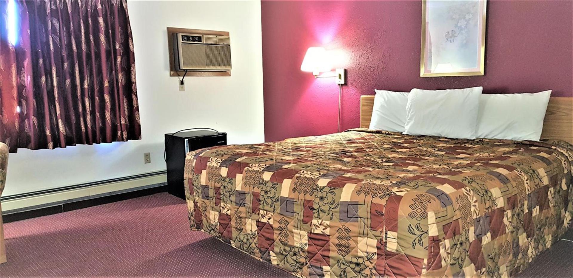 AmeriVu Inn & Suites-Avon photo 12