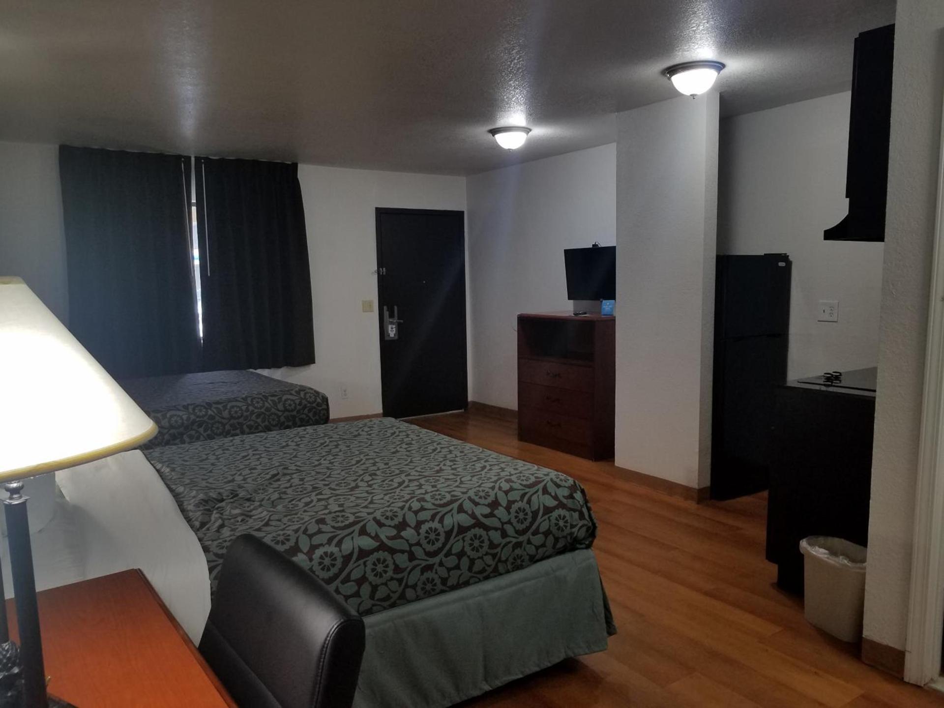 Days Inn by Wyndham Oklahoma City NW Expressway photo 16