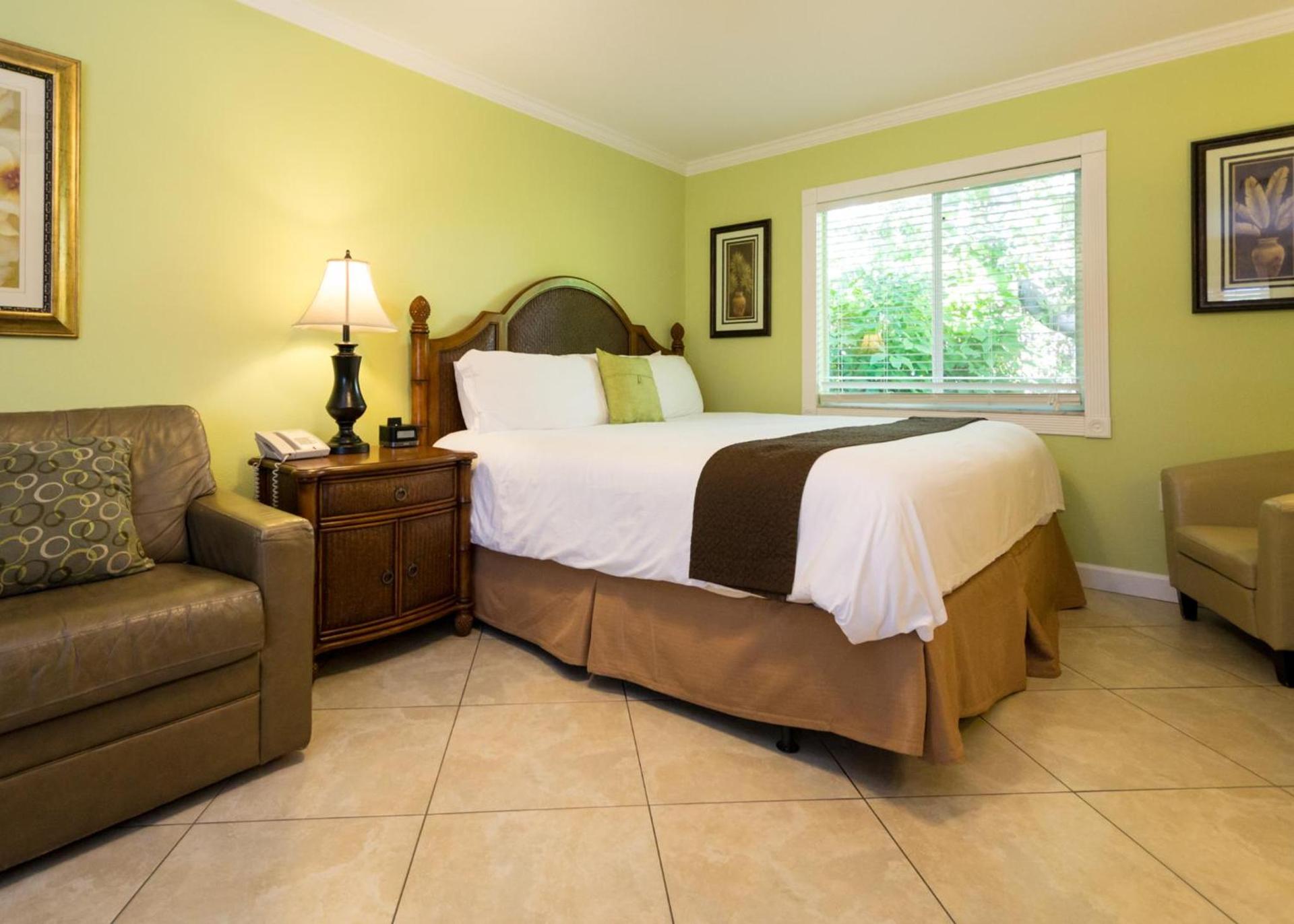 Tropical Beach Resorts - Sarasota photo 99