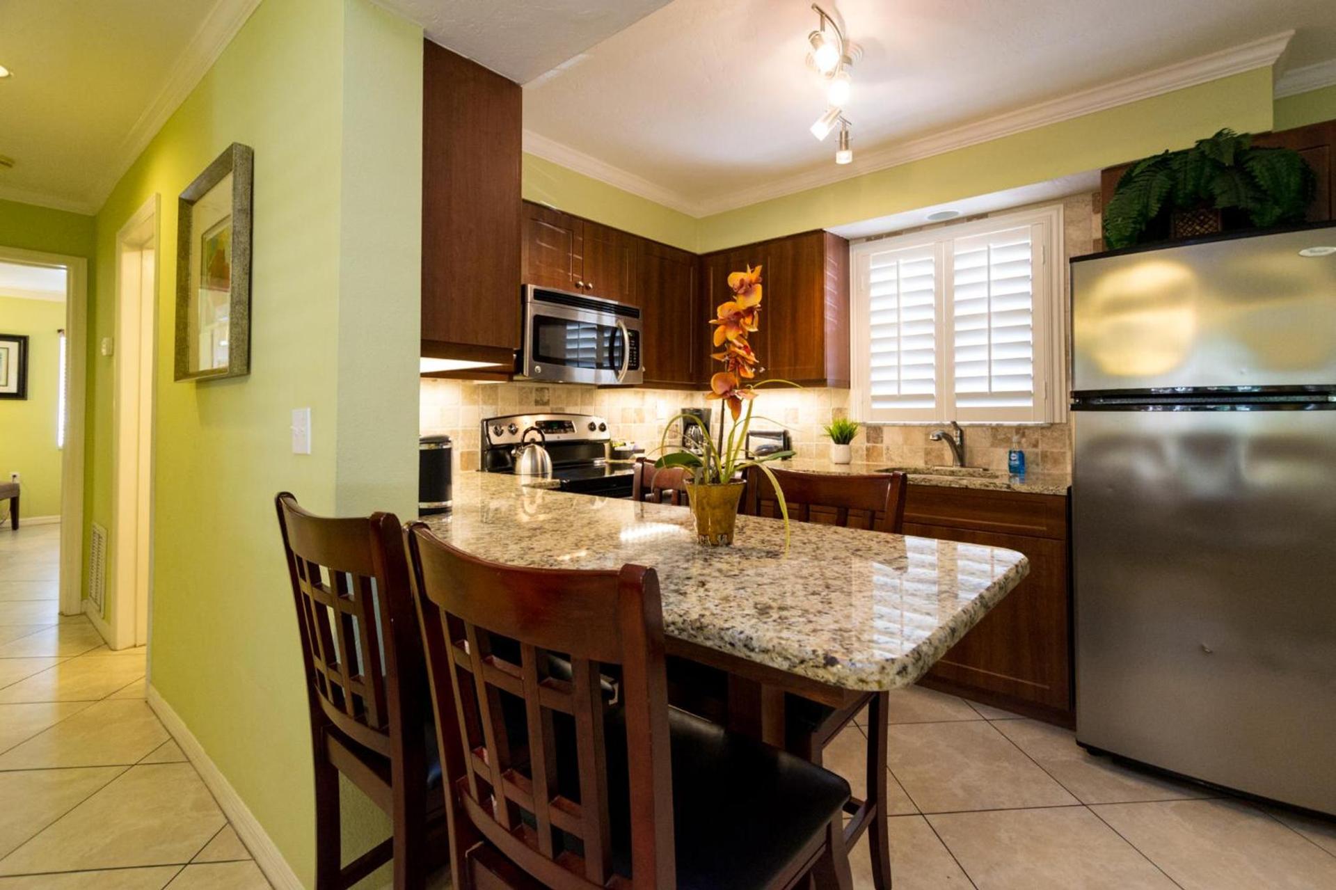 Tropical Beach Resorts - Sarasota photo 89