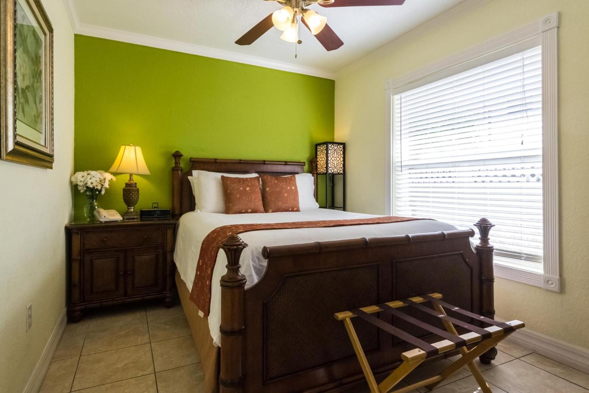 Tropical Beach Resorts - Sarasota photo 87