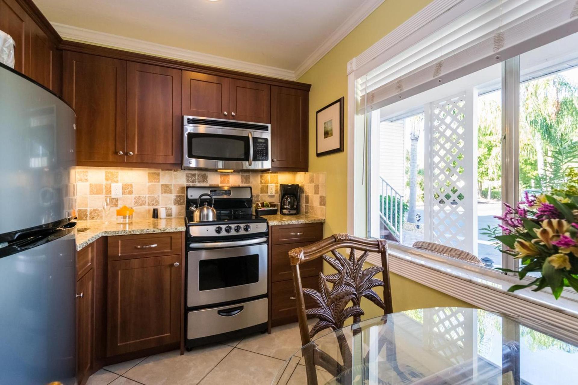 Tropical Beach Resorts - Sarasota photo 86