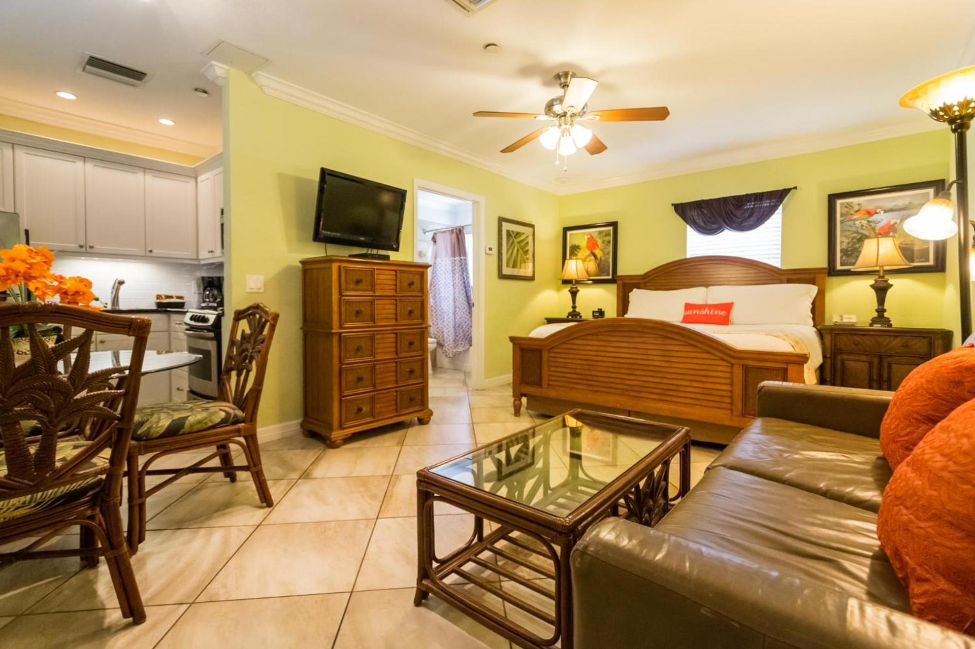 Tropical Beach Resorts - Sarasota photo 13