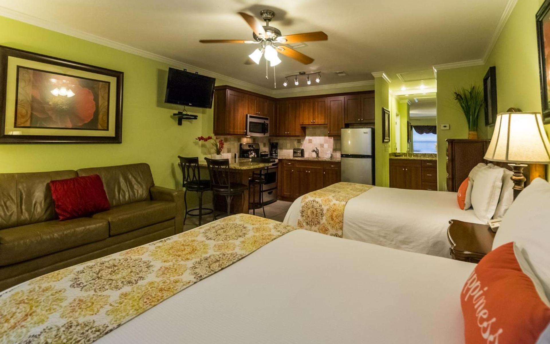 Tropical Beach Resorts - Sarasota photo 17