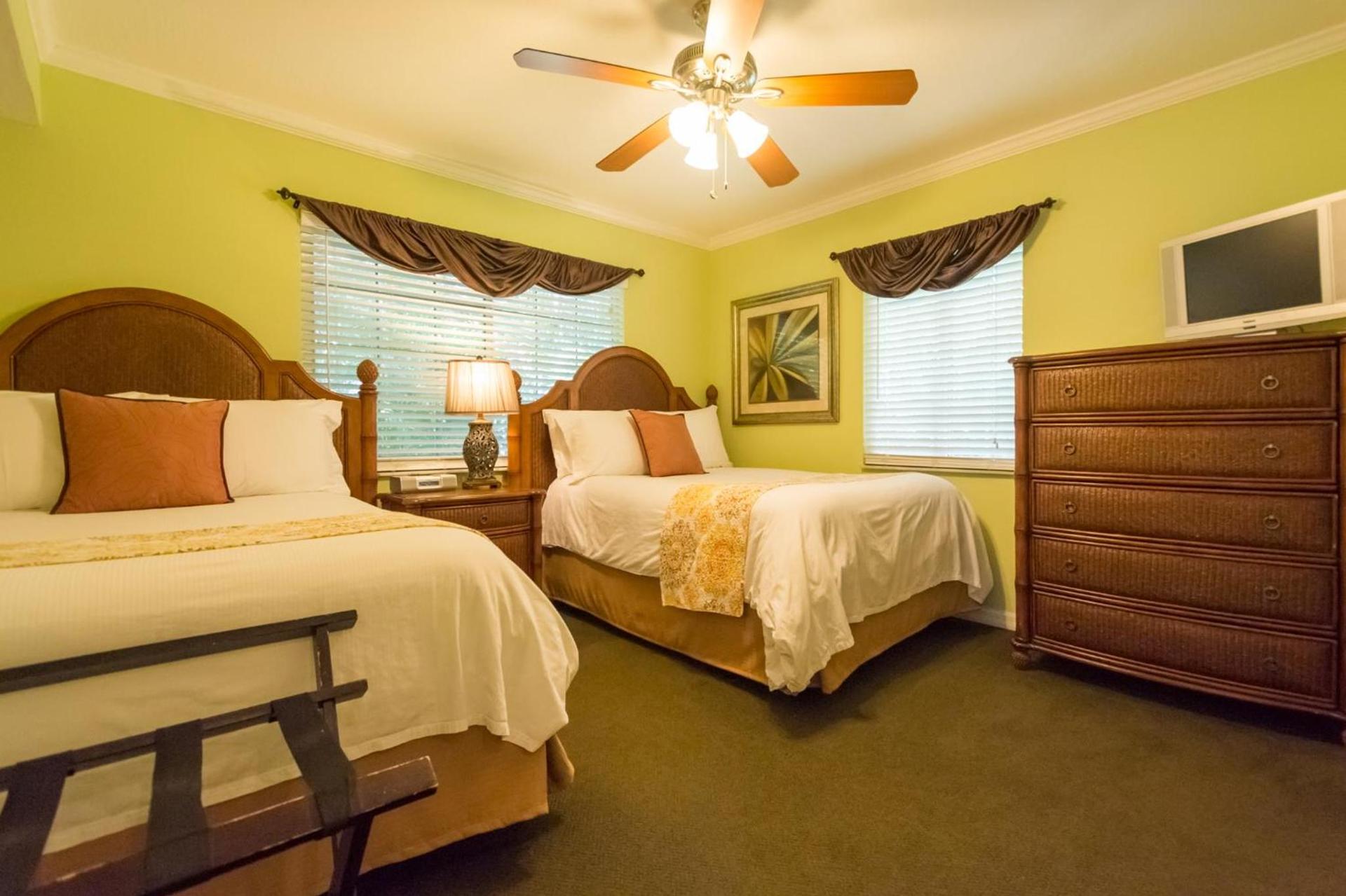 Tropical Beach Resorts - Sarasota photo 22