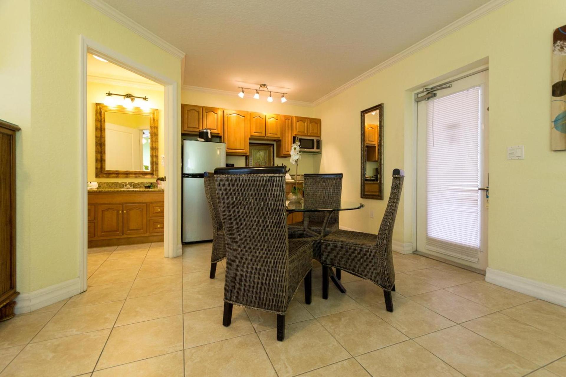 Tropical Beach Resorts - Sarasota photo 36
