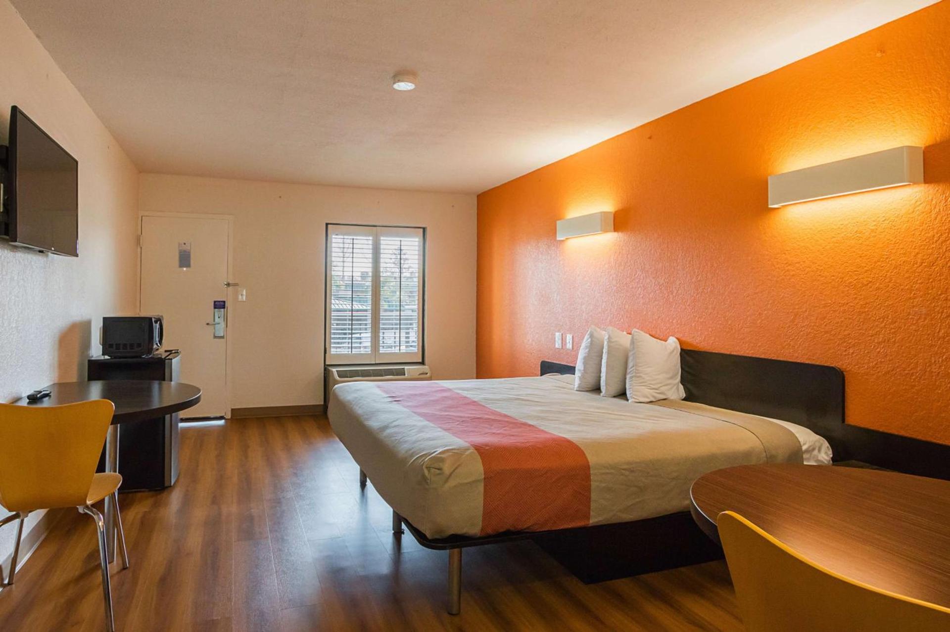 Motel 6-Savannah, GA - Midtown photo 38