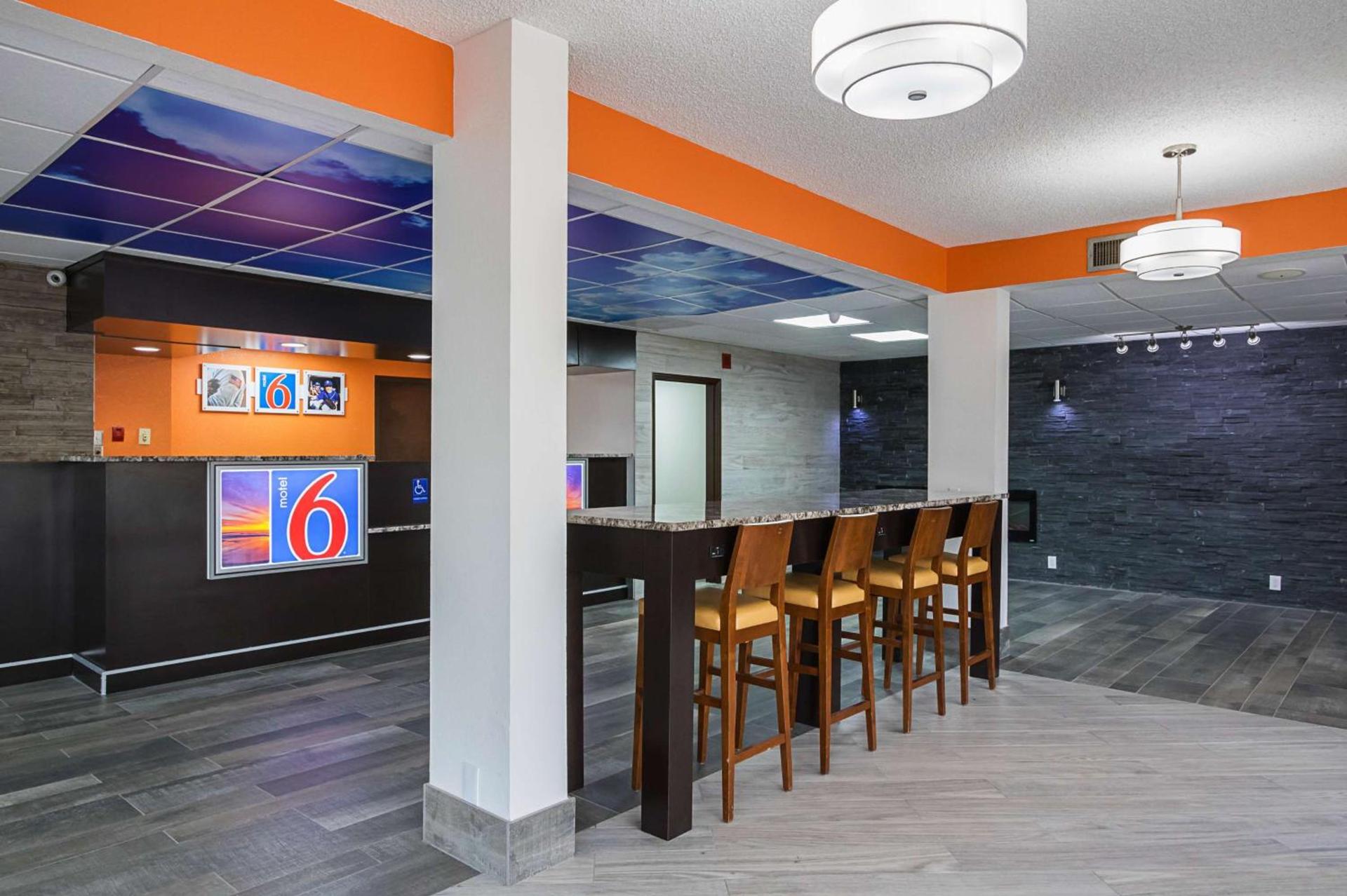 Motel 6-Savannah, GA - Midtown photo 30