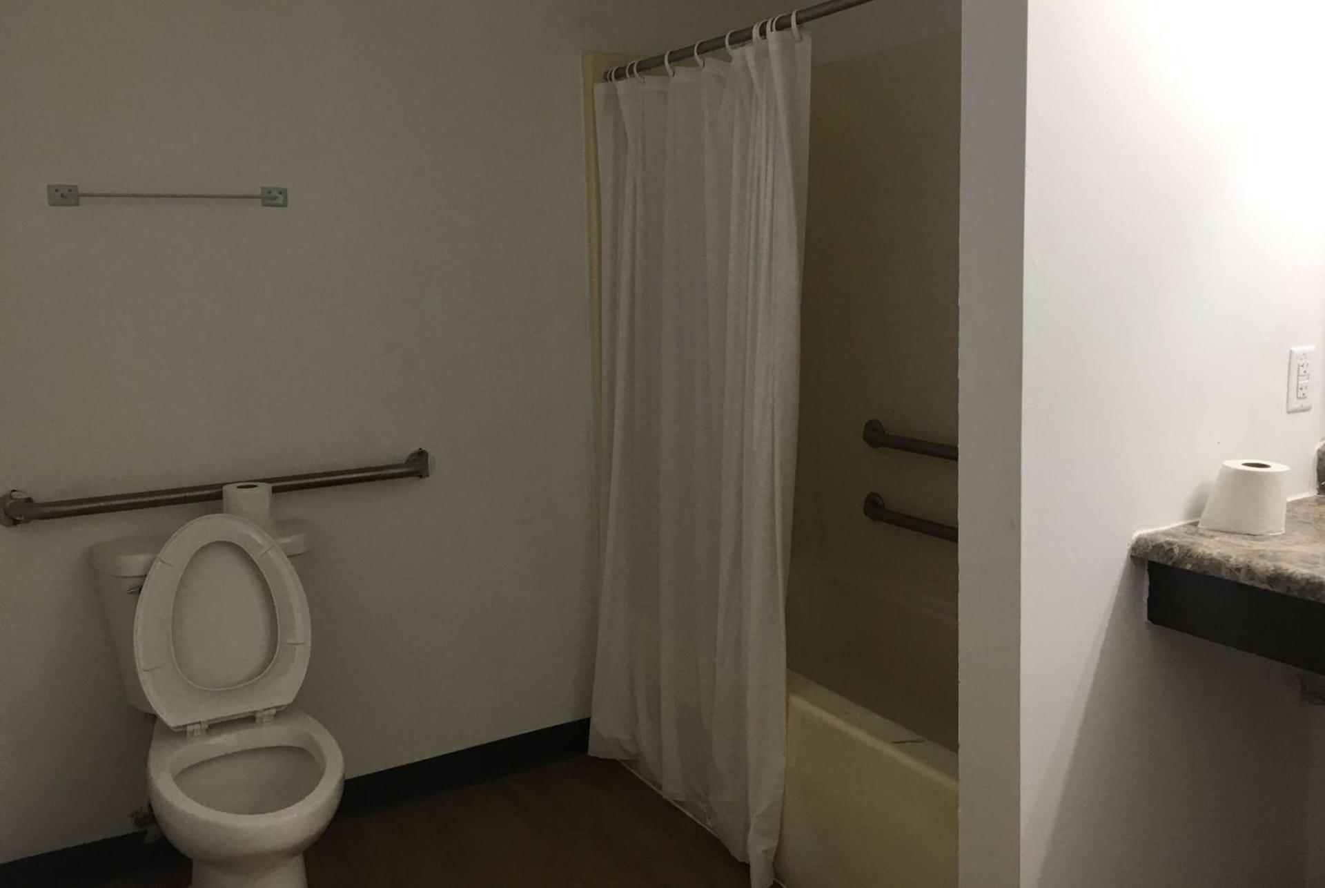 Knights Inn Merrillville photo 42