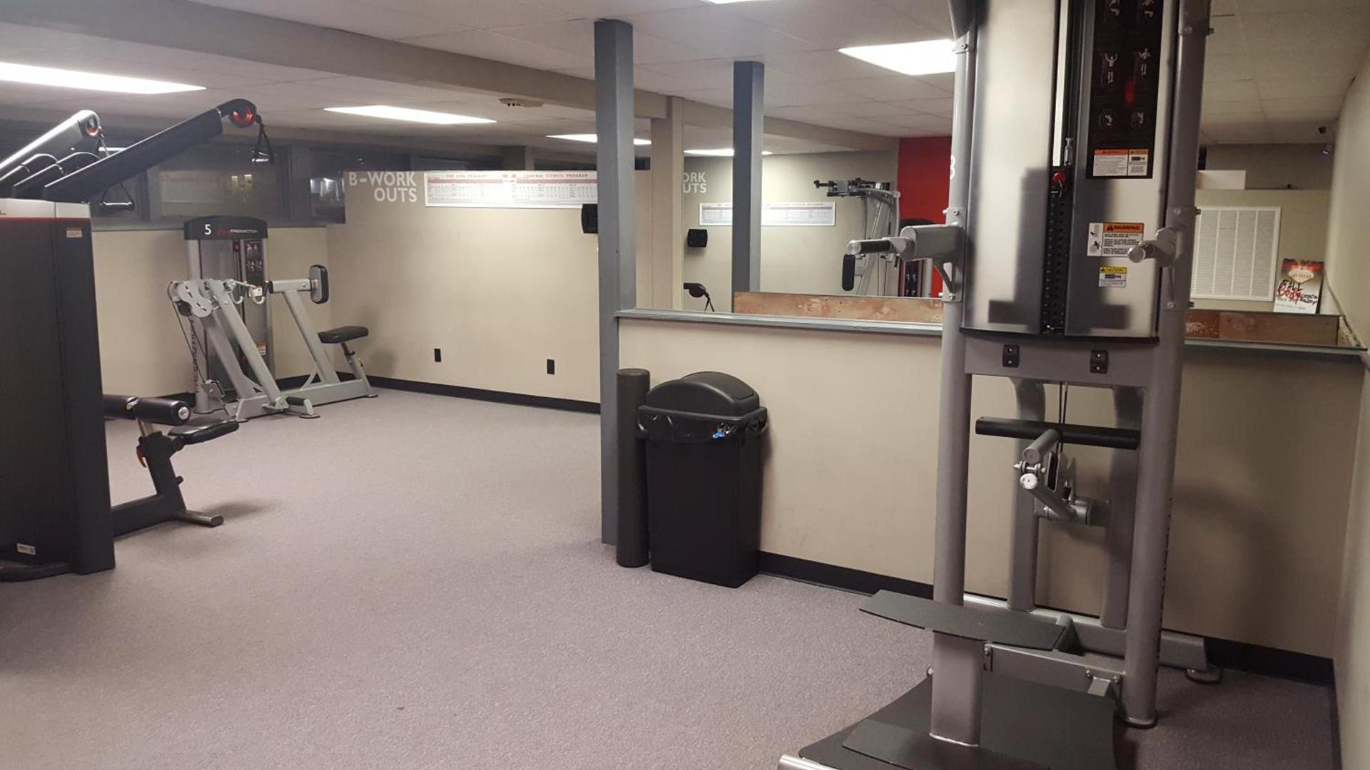 Super 8 by Wyndham Osceola IA photo 20