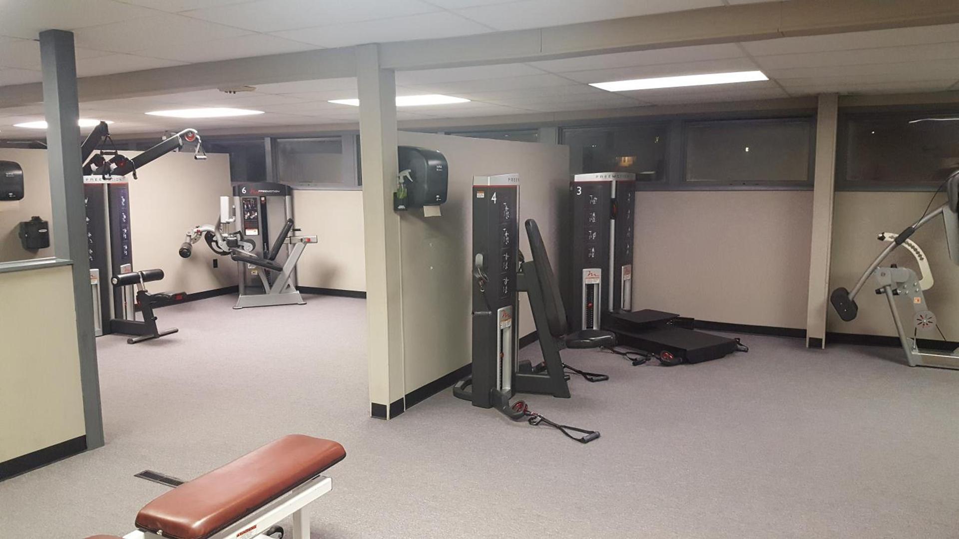 Super 8 by Wyndham Osceola IA photo 22