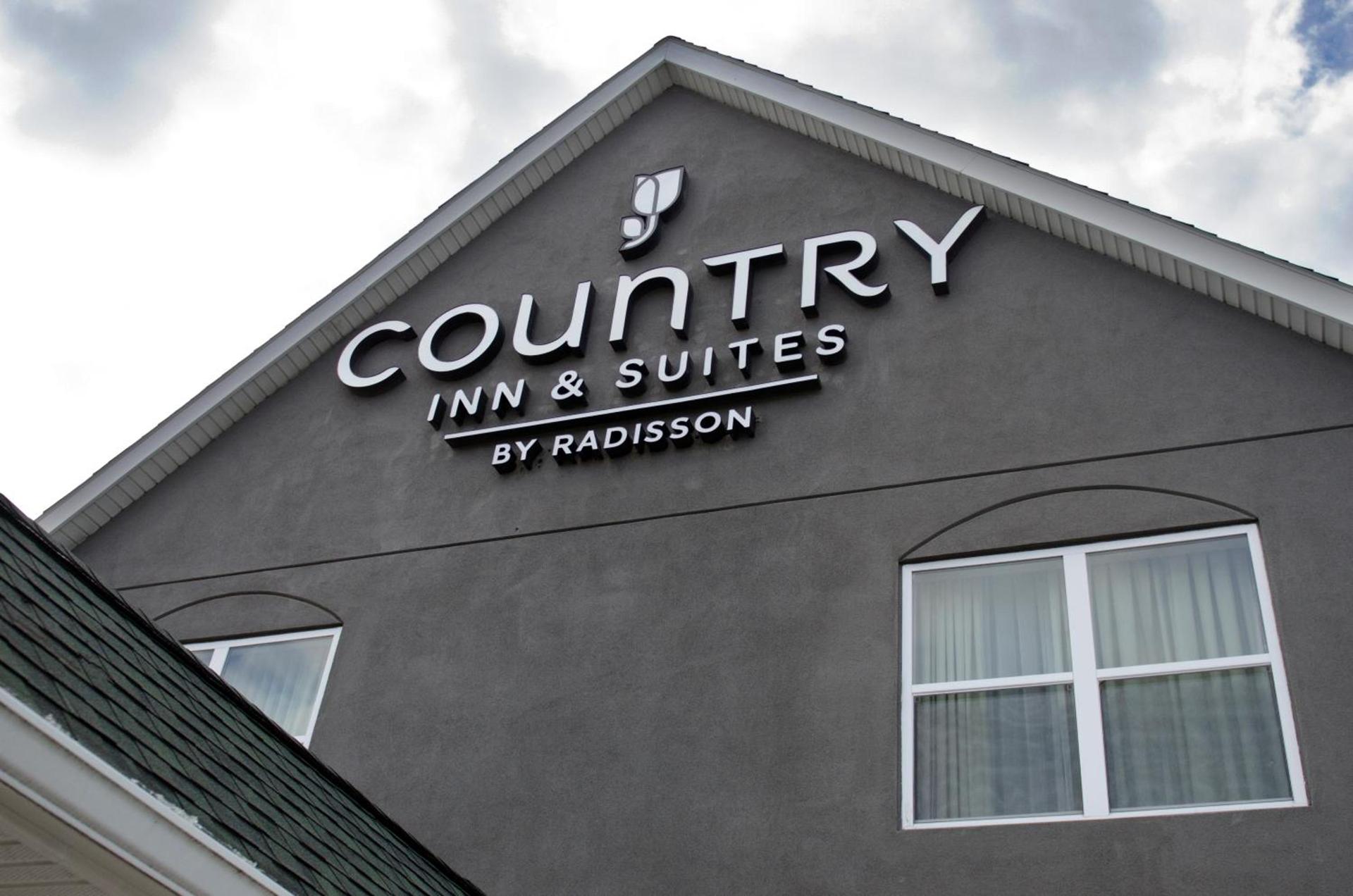 Country Inn & Suites by Radisson, Ithaca, NY photo 40