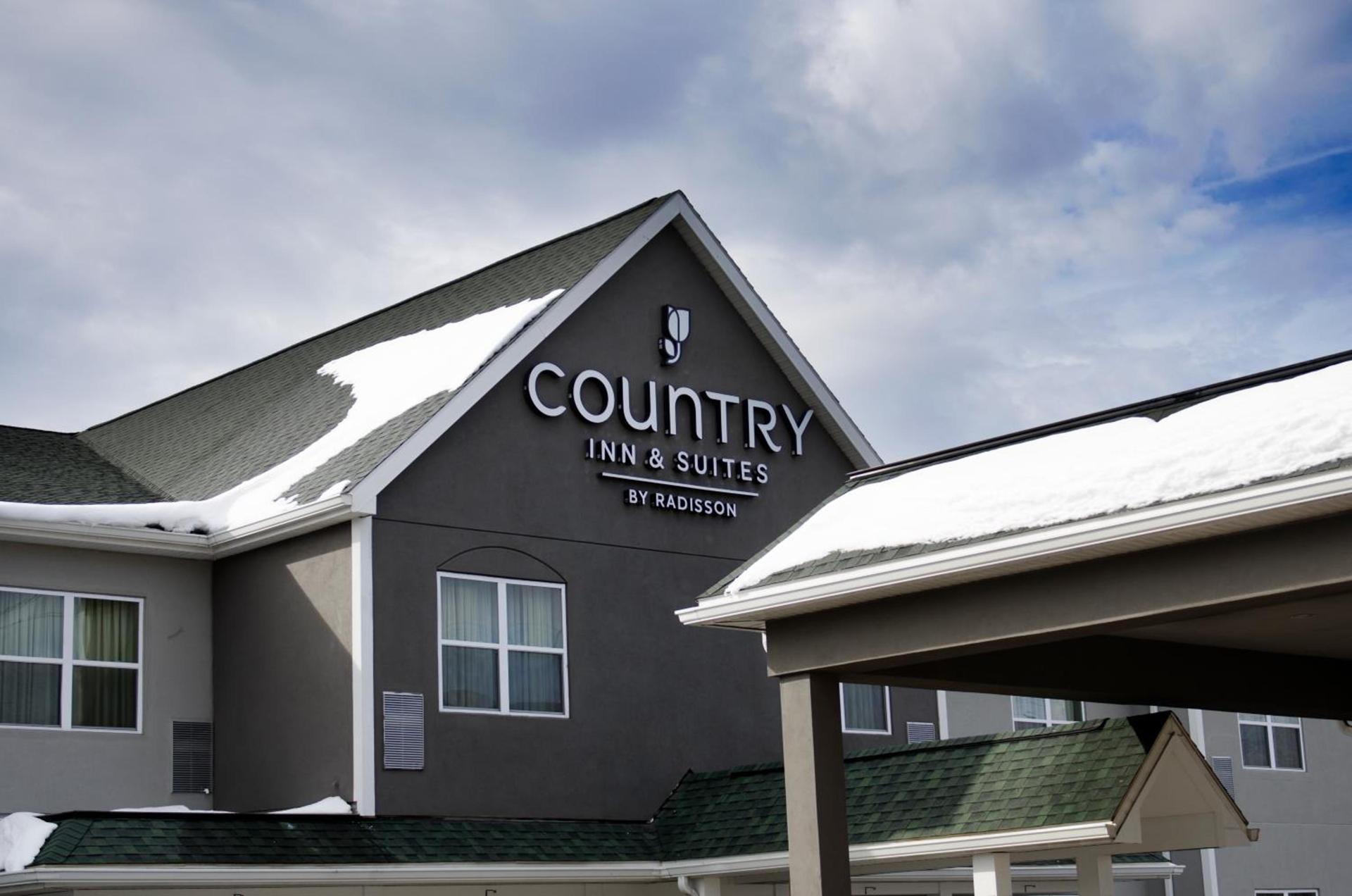 Country Inn & Suites by Radisson, Ithaca, NY photo 39