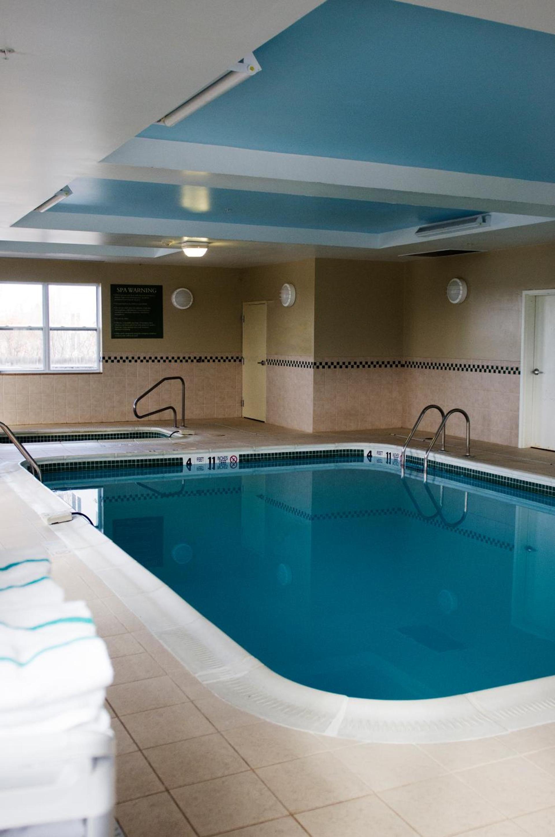 Country Inn & Suites by Radisson, Ithaca, NY photo 36