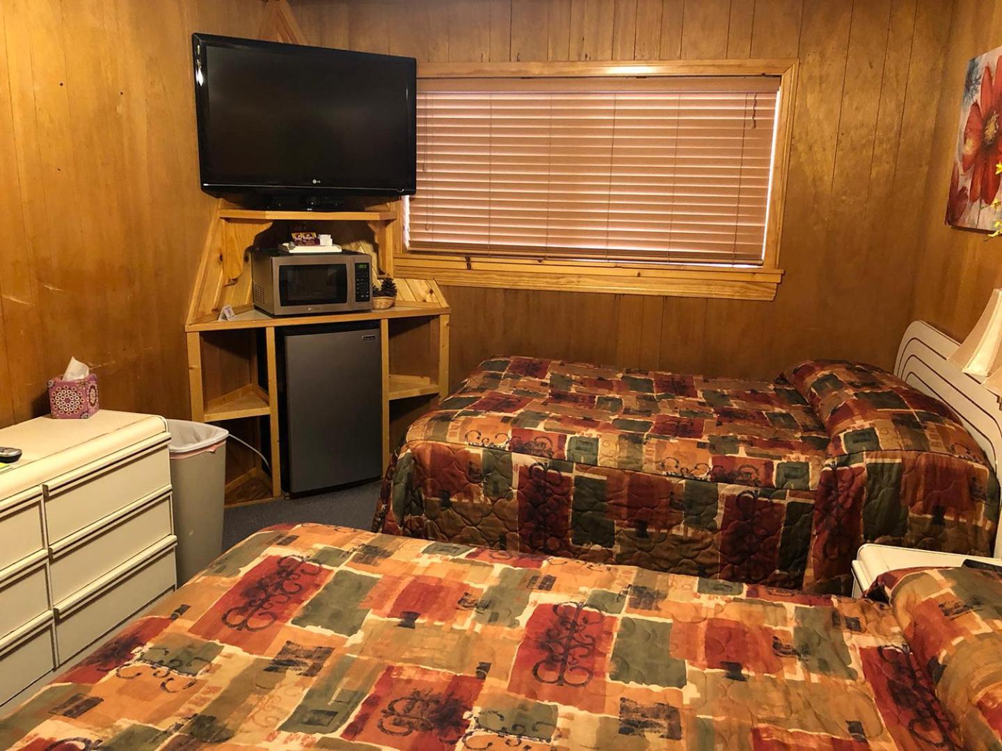 Giant Oaks Lodge photo 55