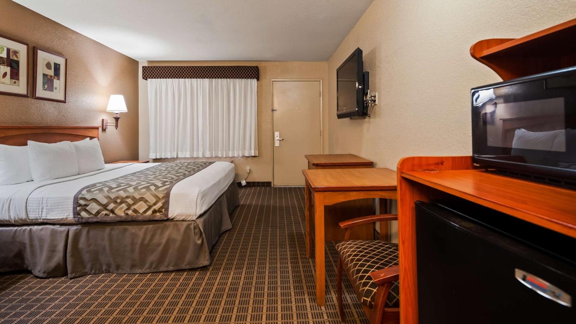 Cajon Pass Inn photo 15