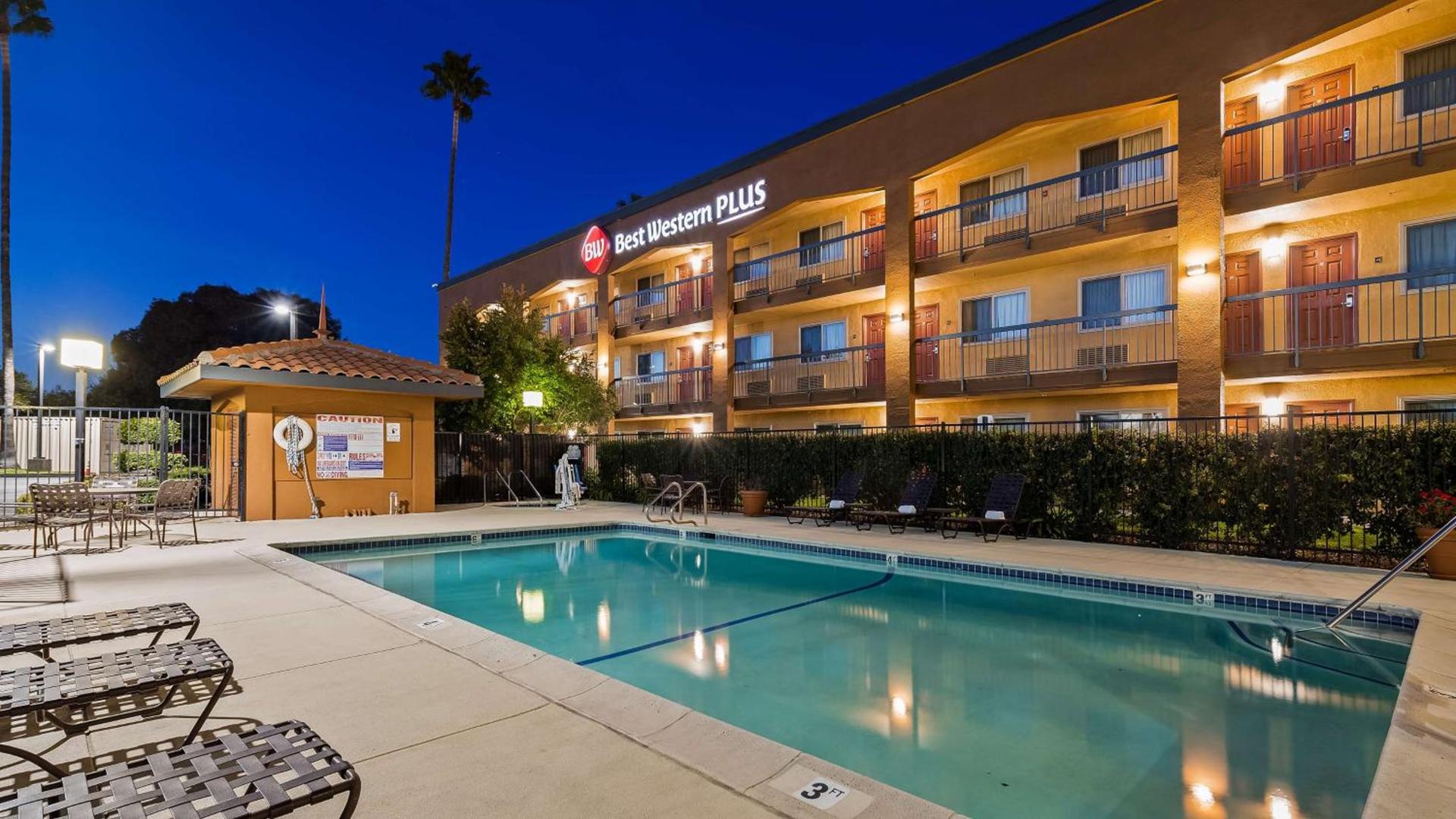 Best Western Plus Pleasanton Inn photo 2
