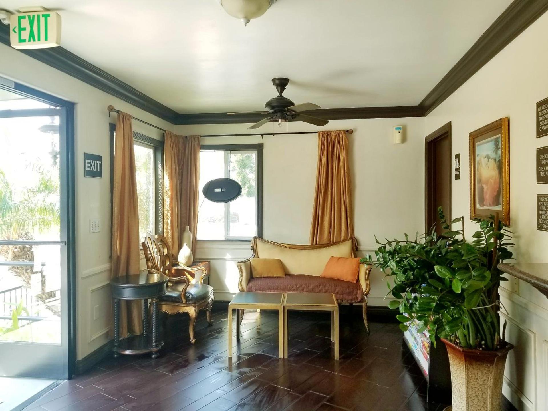 Casa Bella Inn Downtown LA photo 3