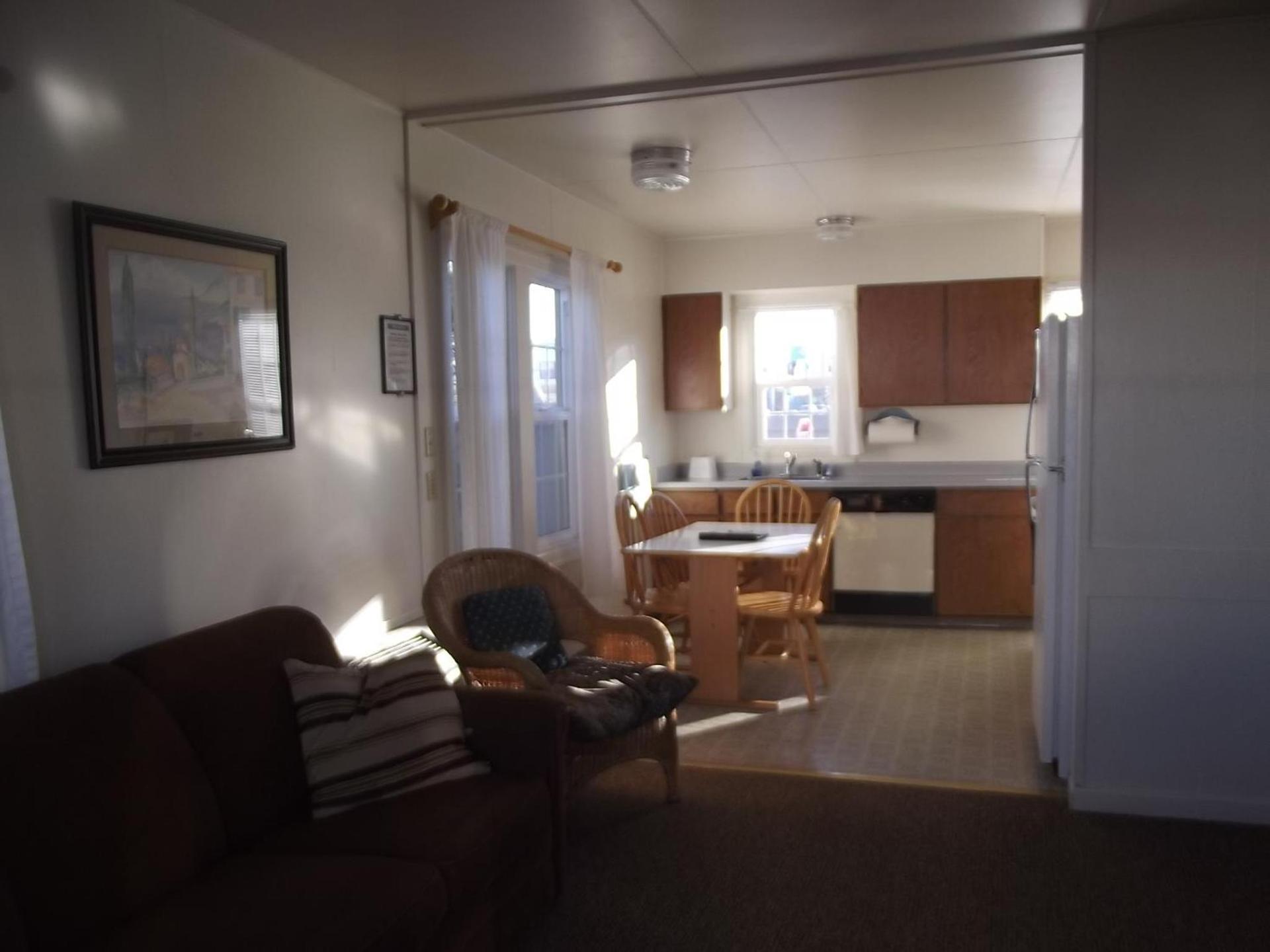 Hillcrest Inn photo 28