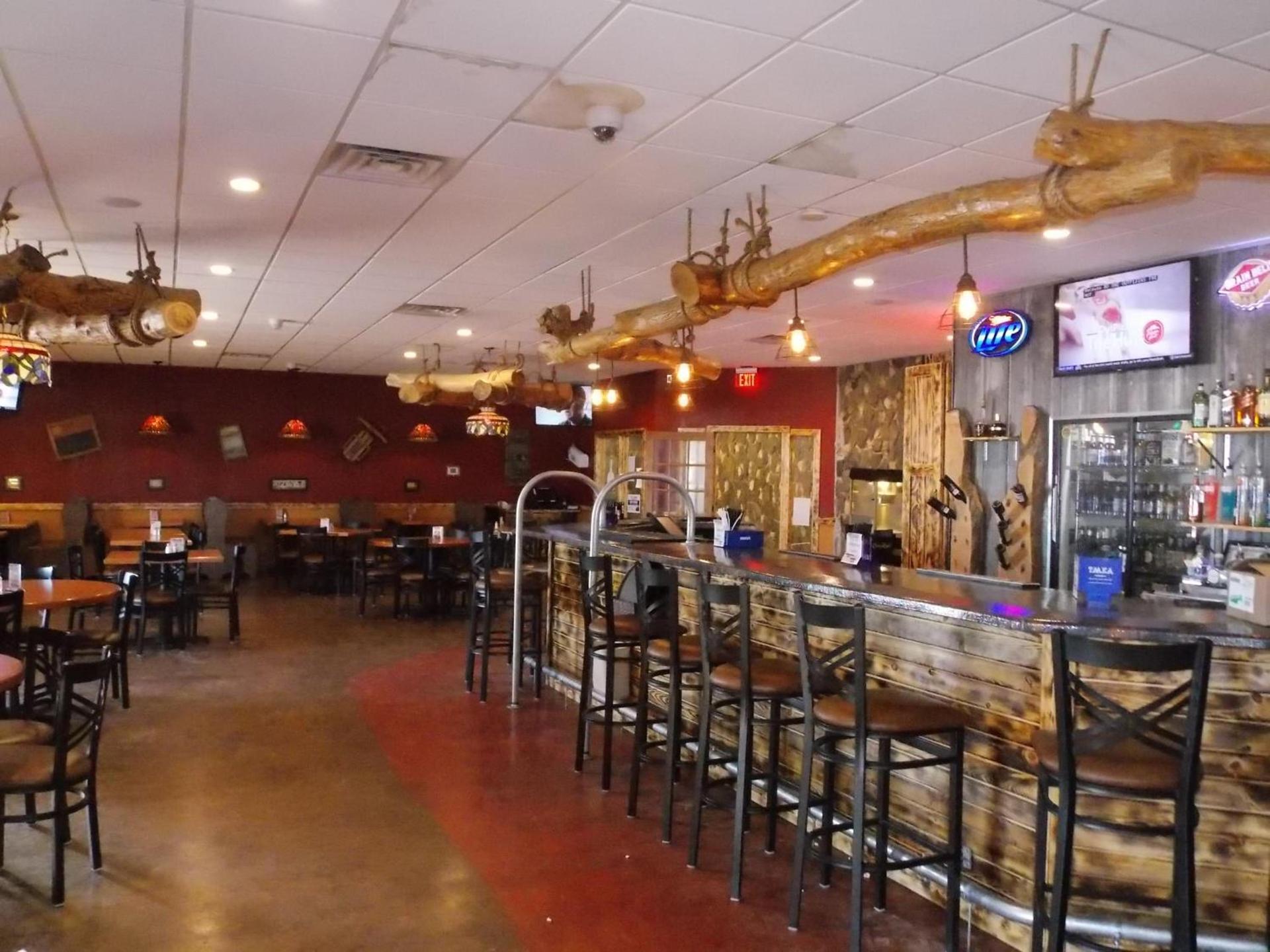 Econo Lodge Inn & Suites Brookings photo 16