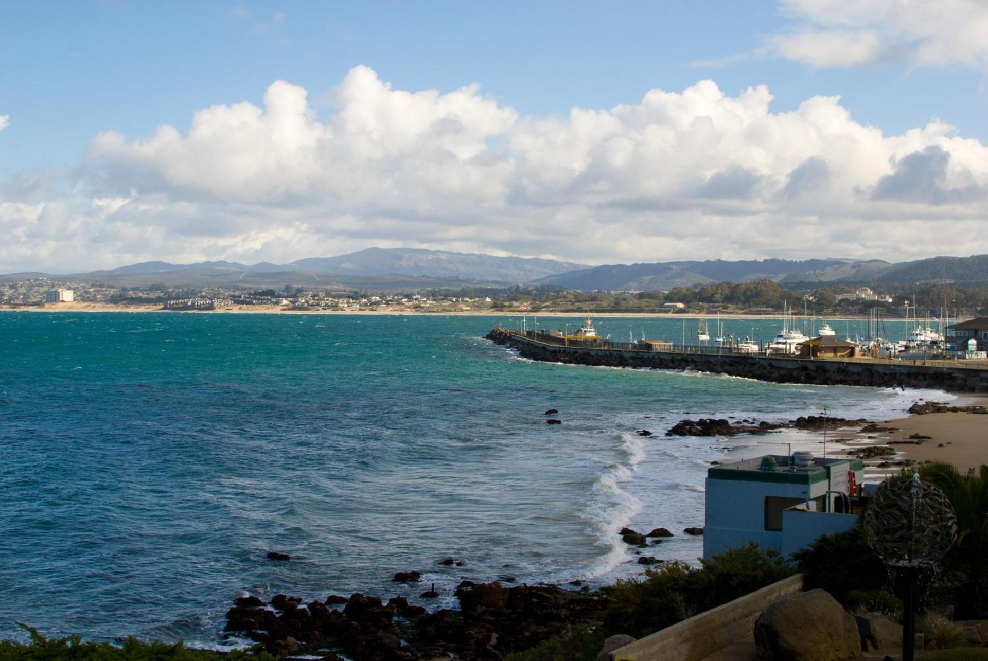 Monterey Bay Inn photo 9