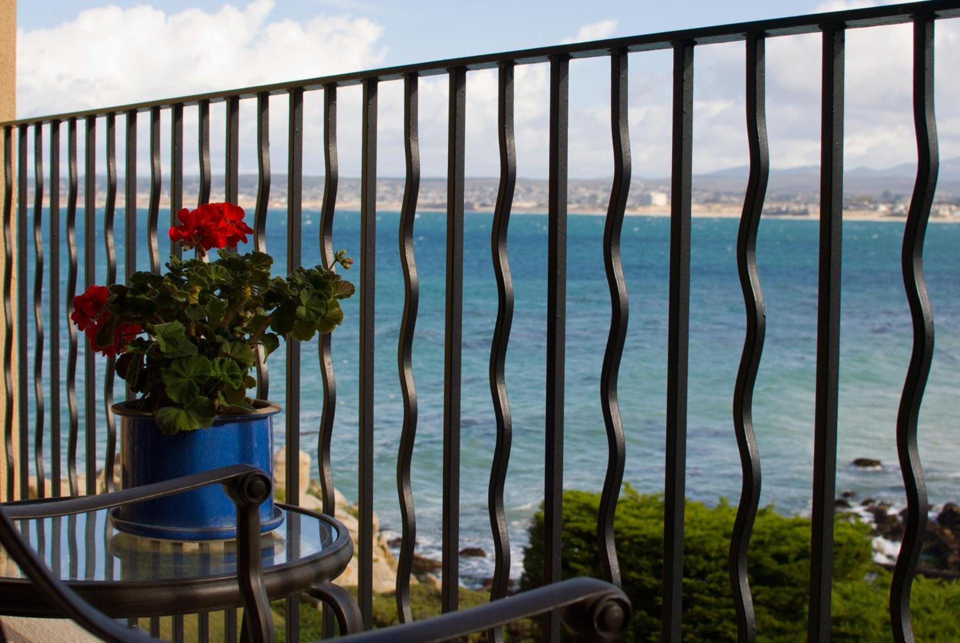 Monterey Bay Inn photo 10