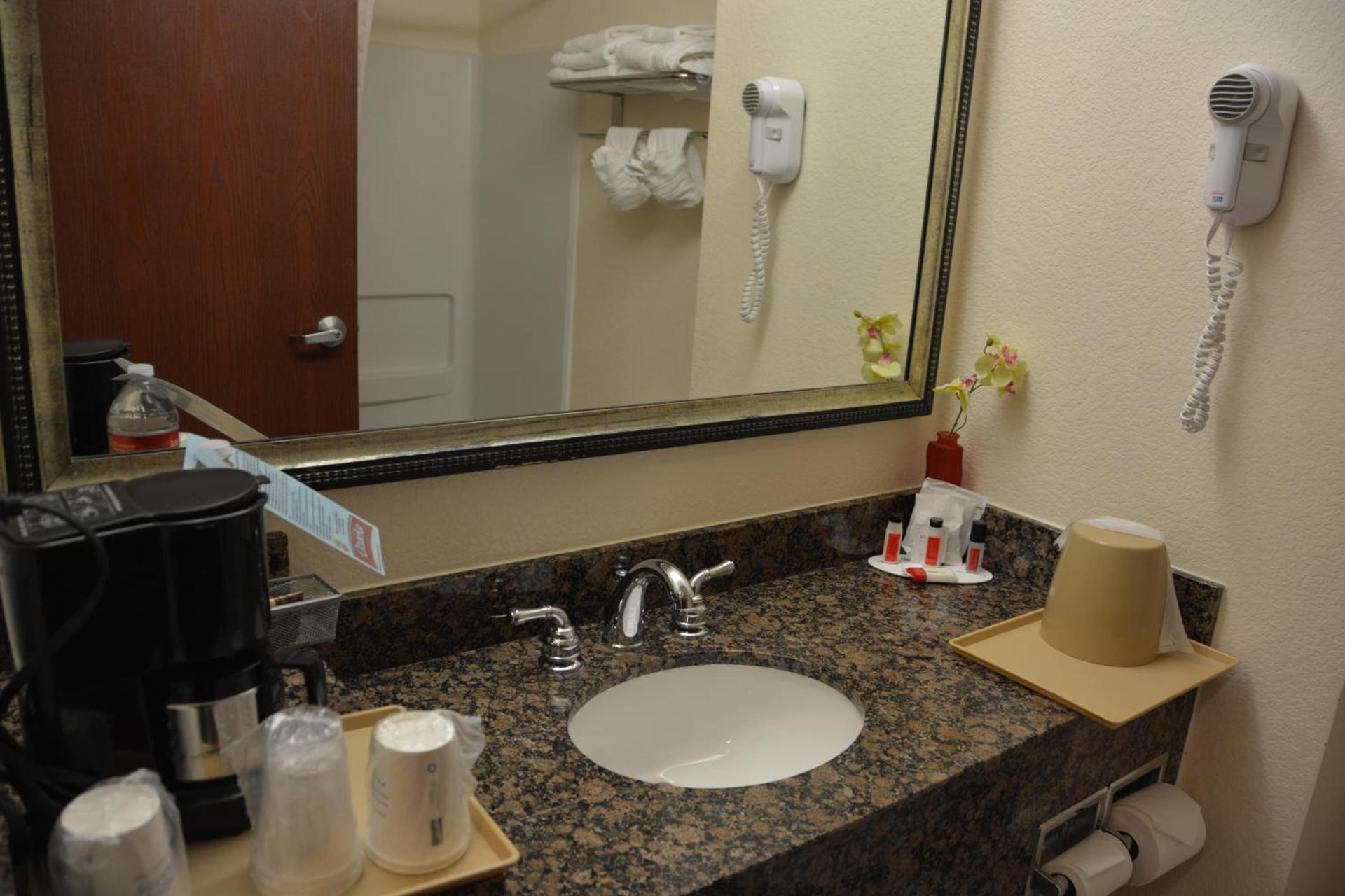 Super 8 by Wyndham Austin/Airport South photo 20