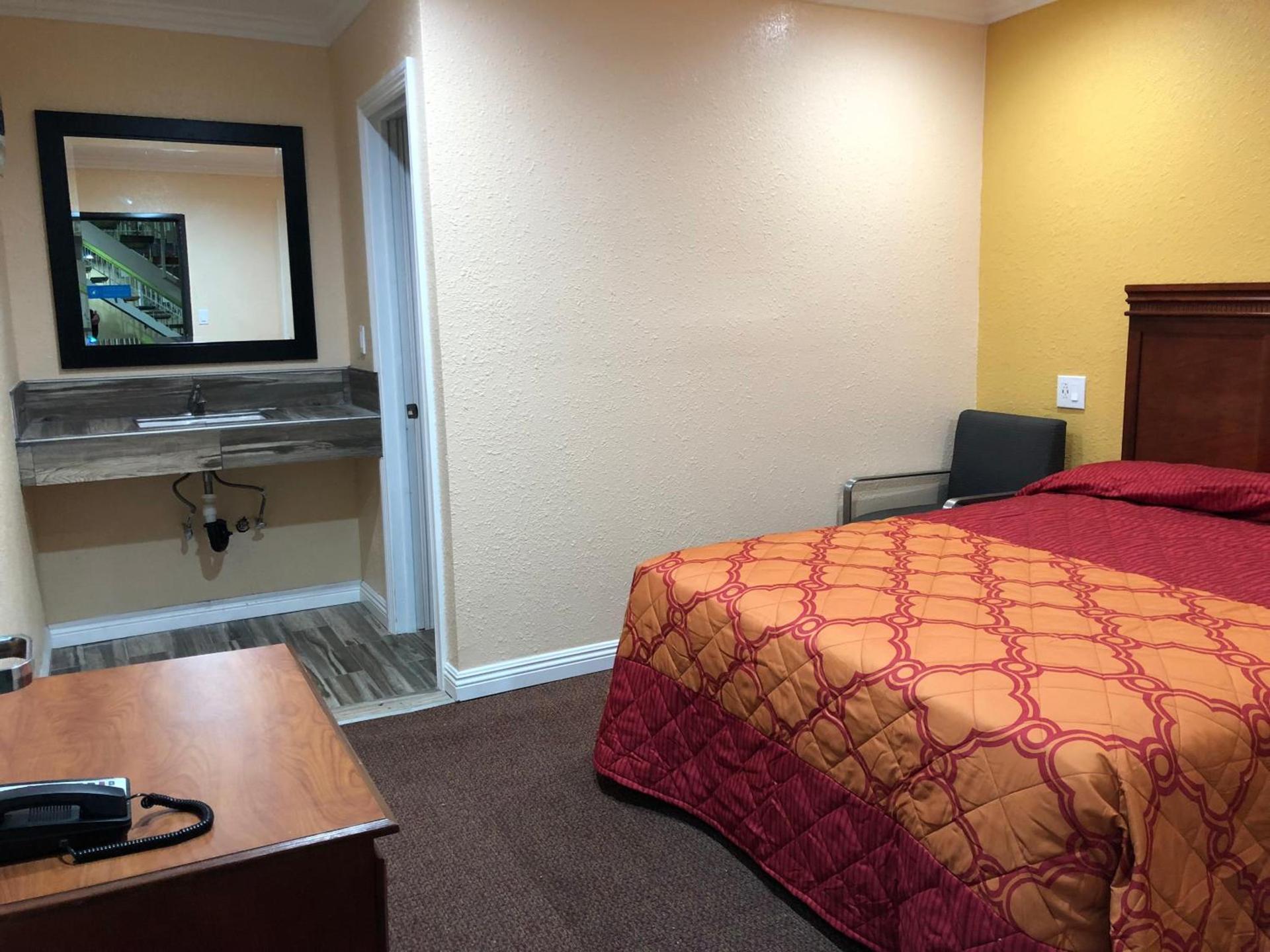Rosa Bell Motel - Los Angeles photo 2