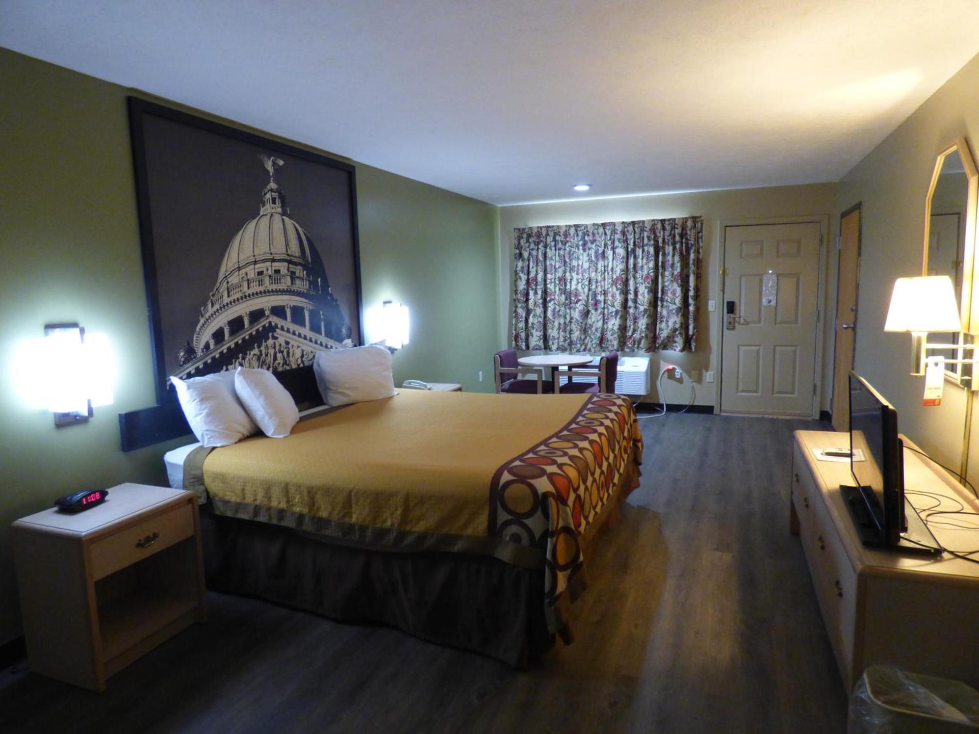 Super 8 by Wyndham Kosciusko photo 12