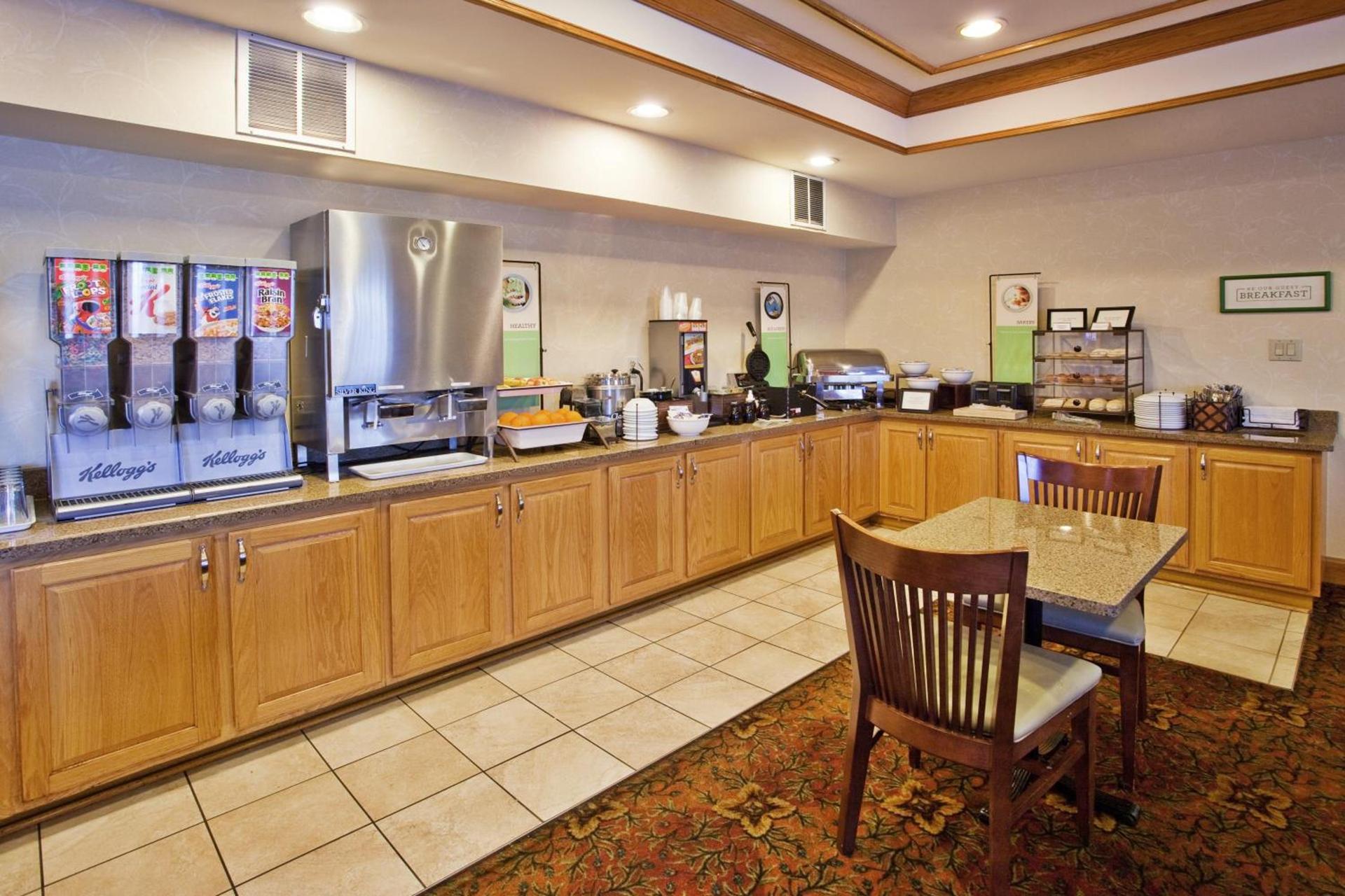 Country Inn & Suites By Radisson, McDonough, GA photo 8
