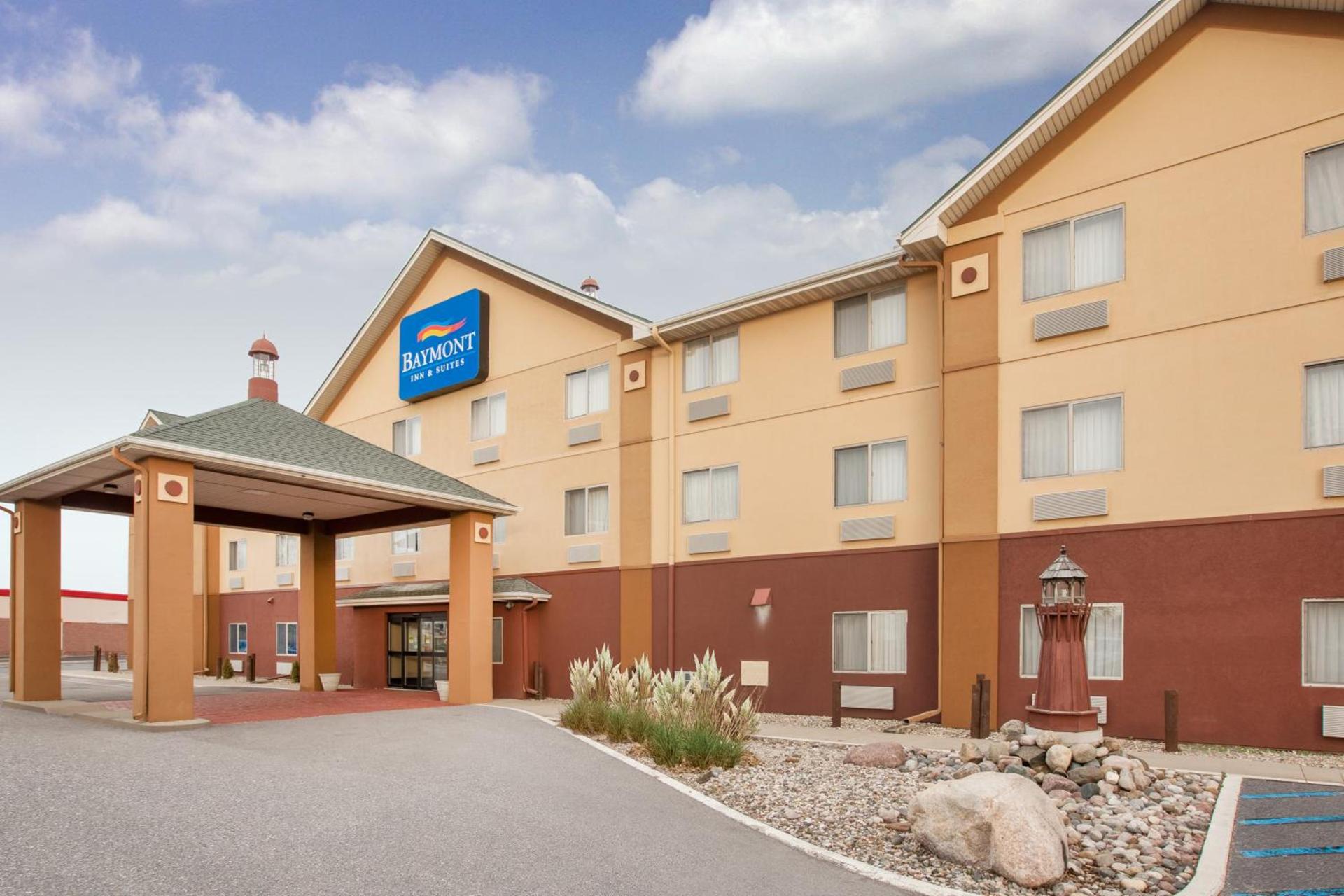 Baymont by Wyndham South Haven photo 8