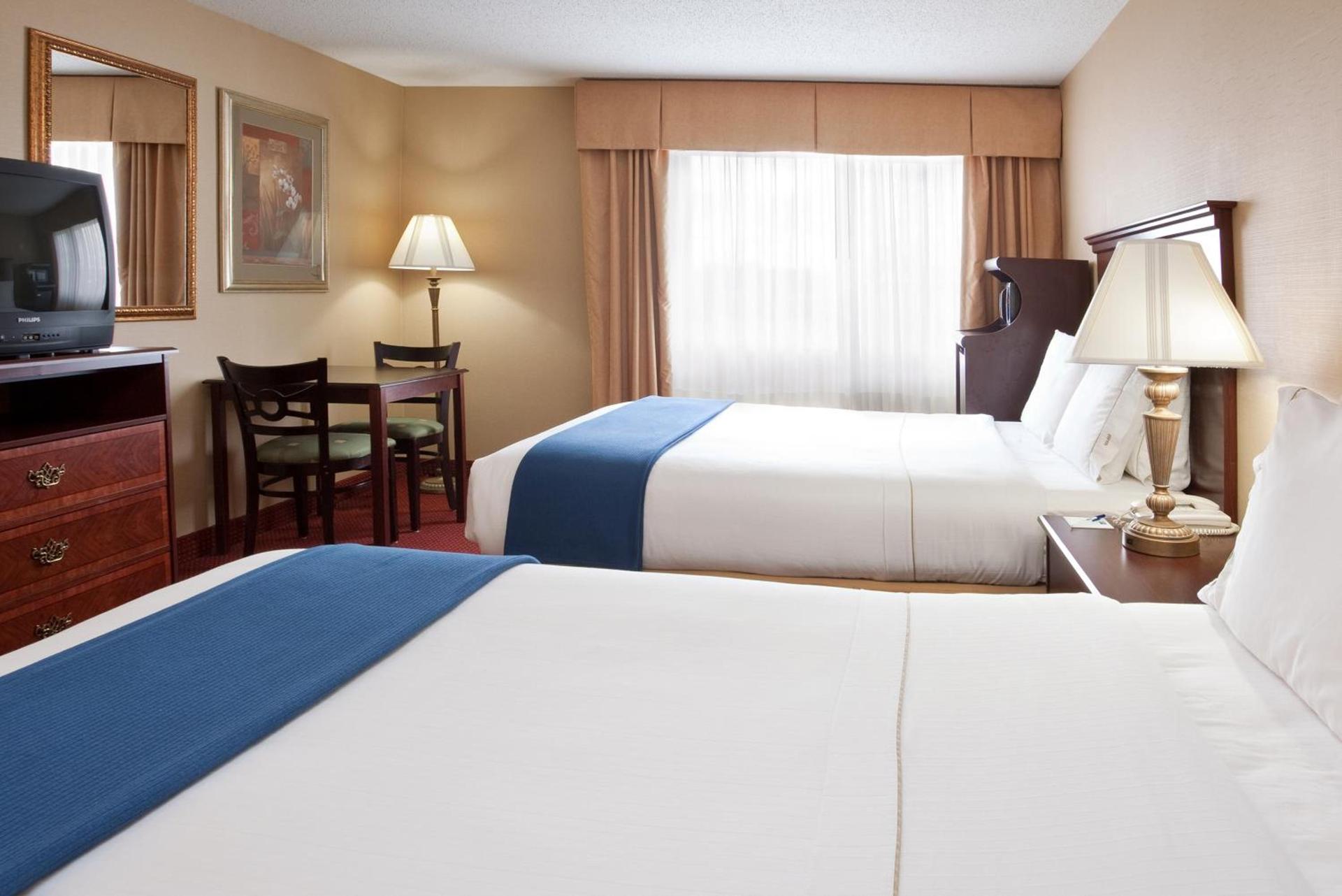 Holiday Inn Express Mt. Vernon by IHG photo 24